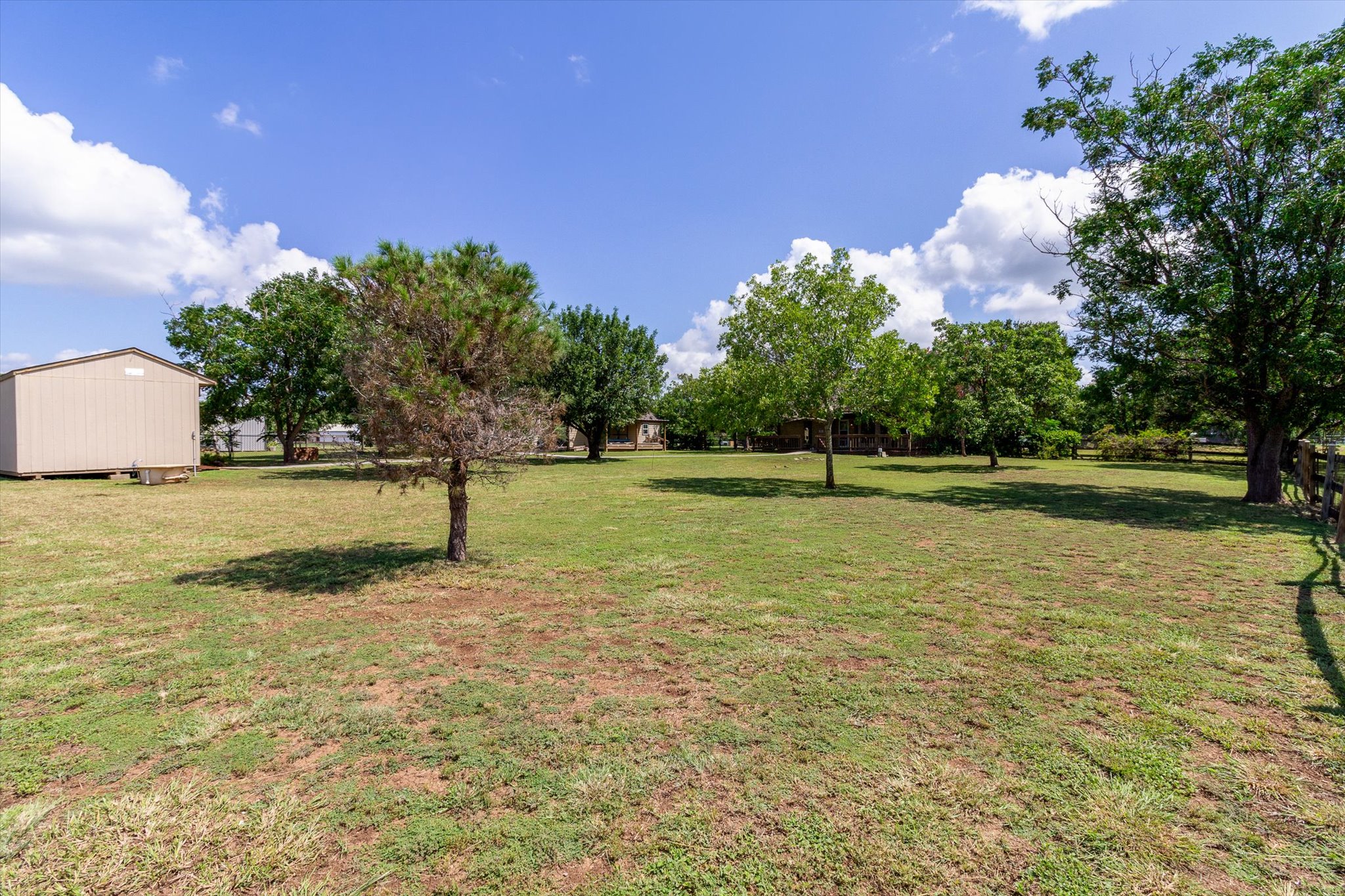 main property photo 24