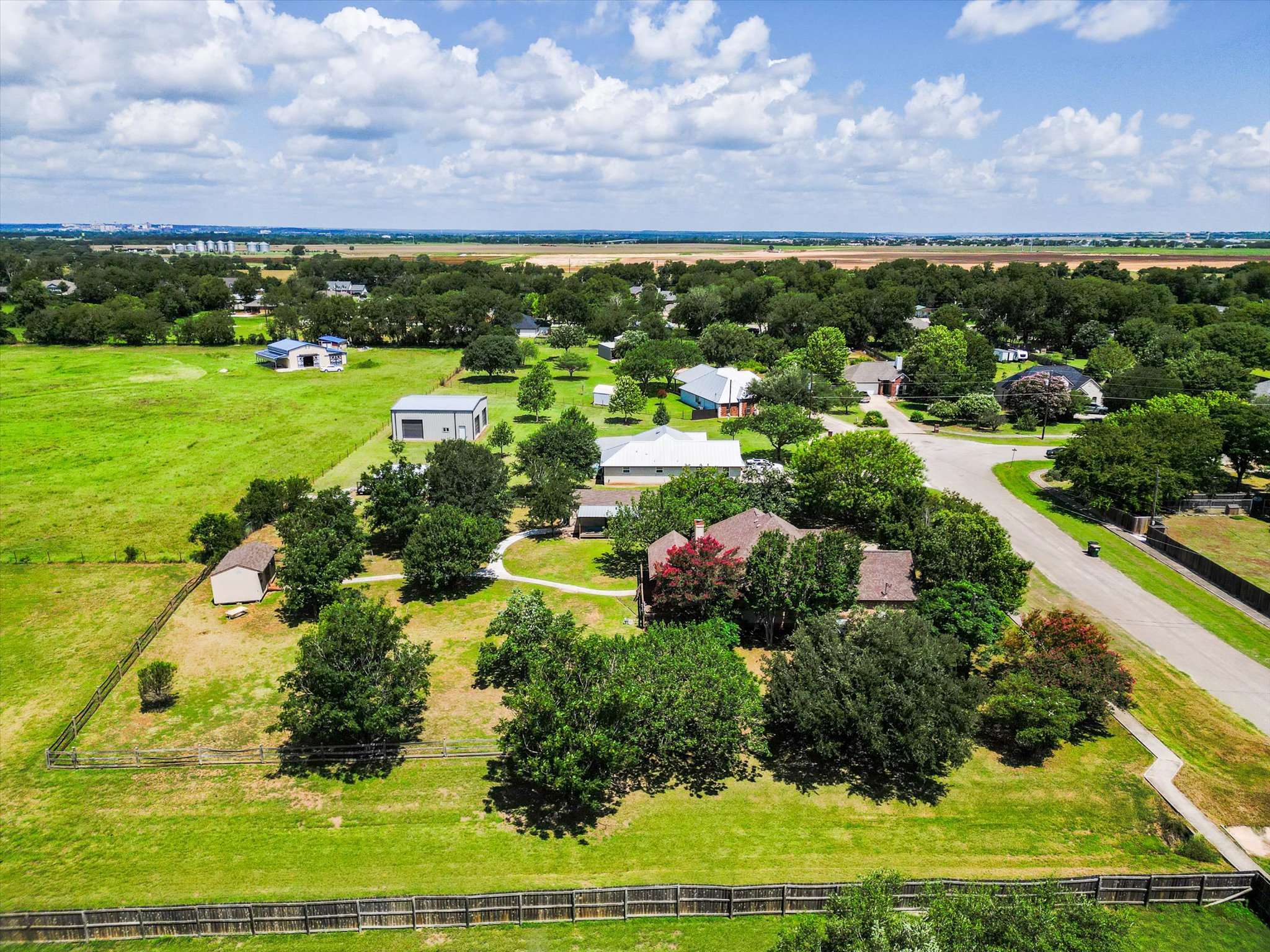 main property photo 27