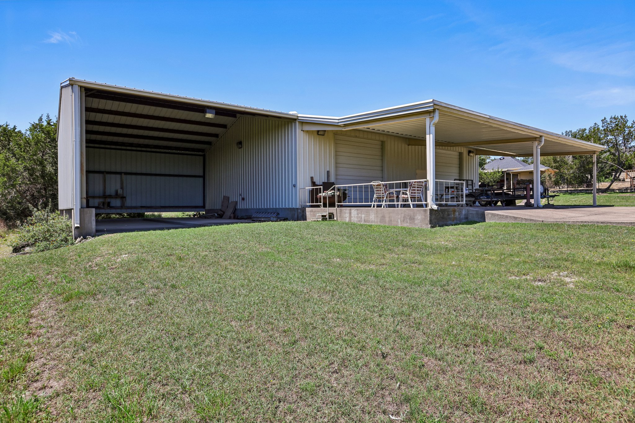 main property photo 19