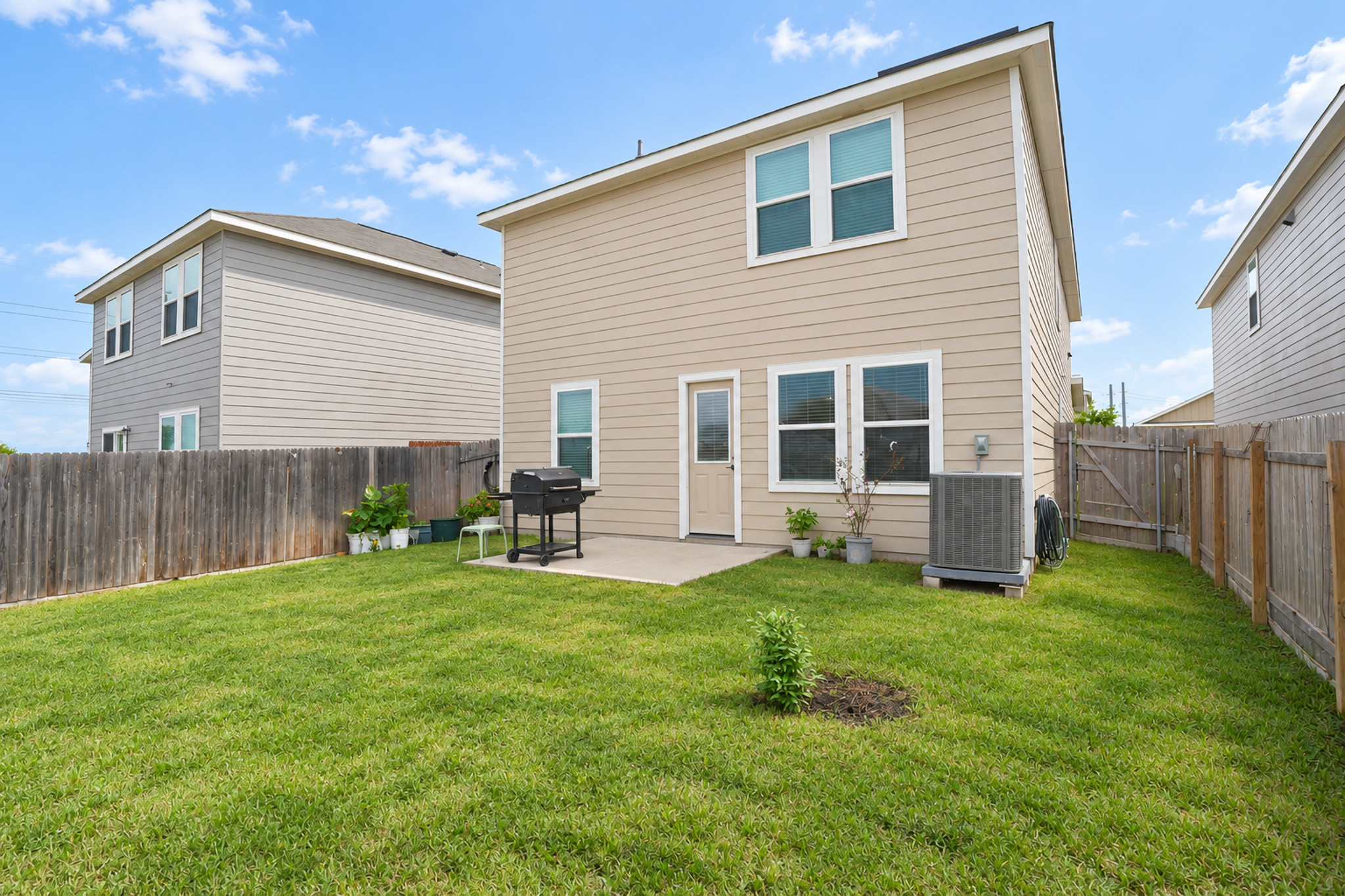 main property photo 20