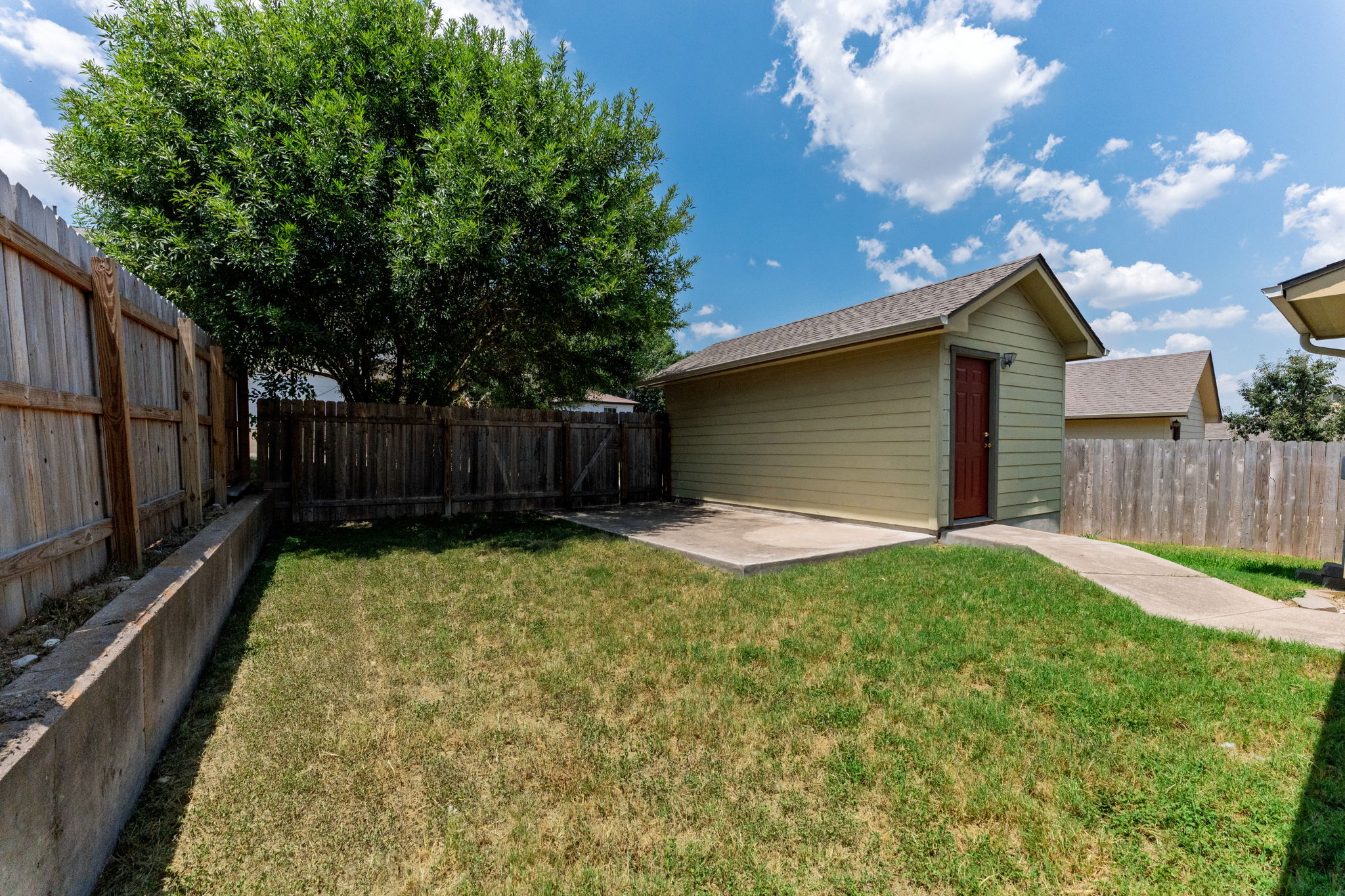 main property photo 17