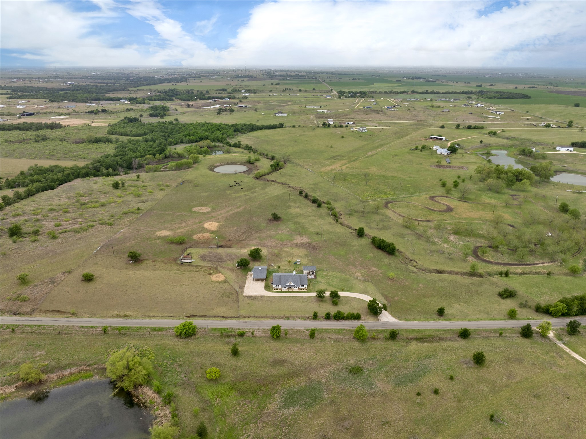 main property photo 23