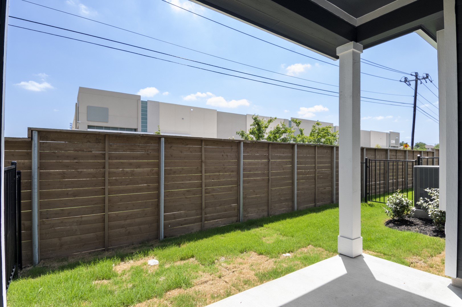 main property photo 17