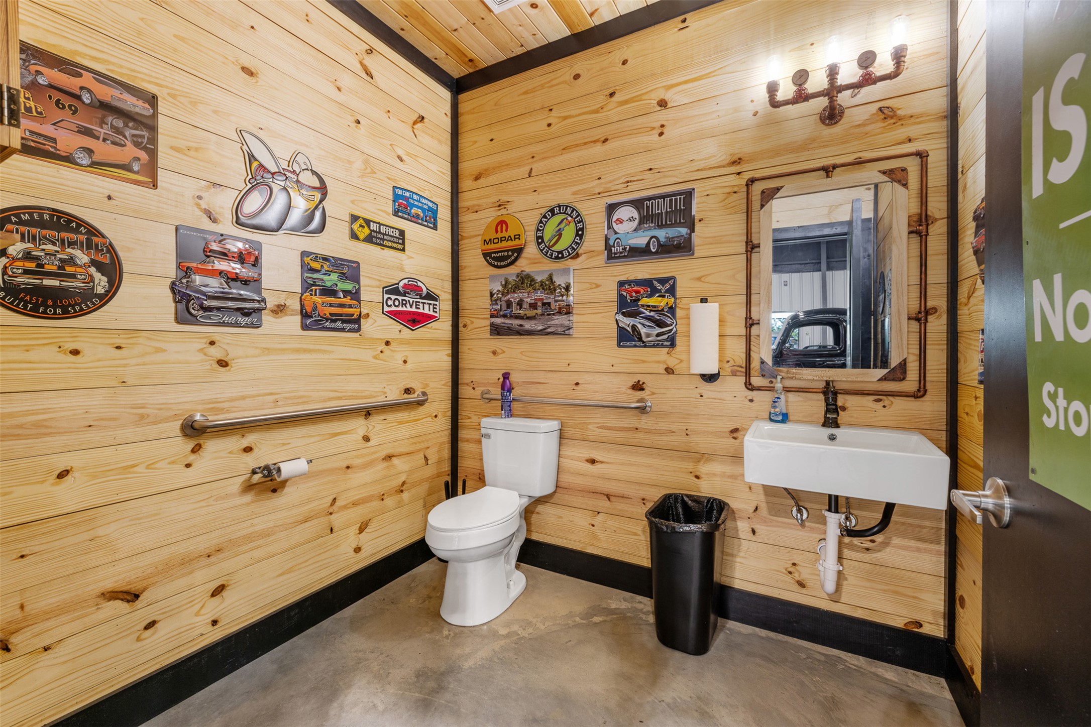 main property photo 17