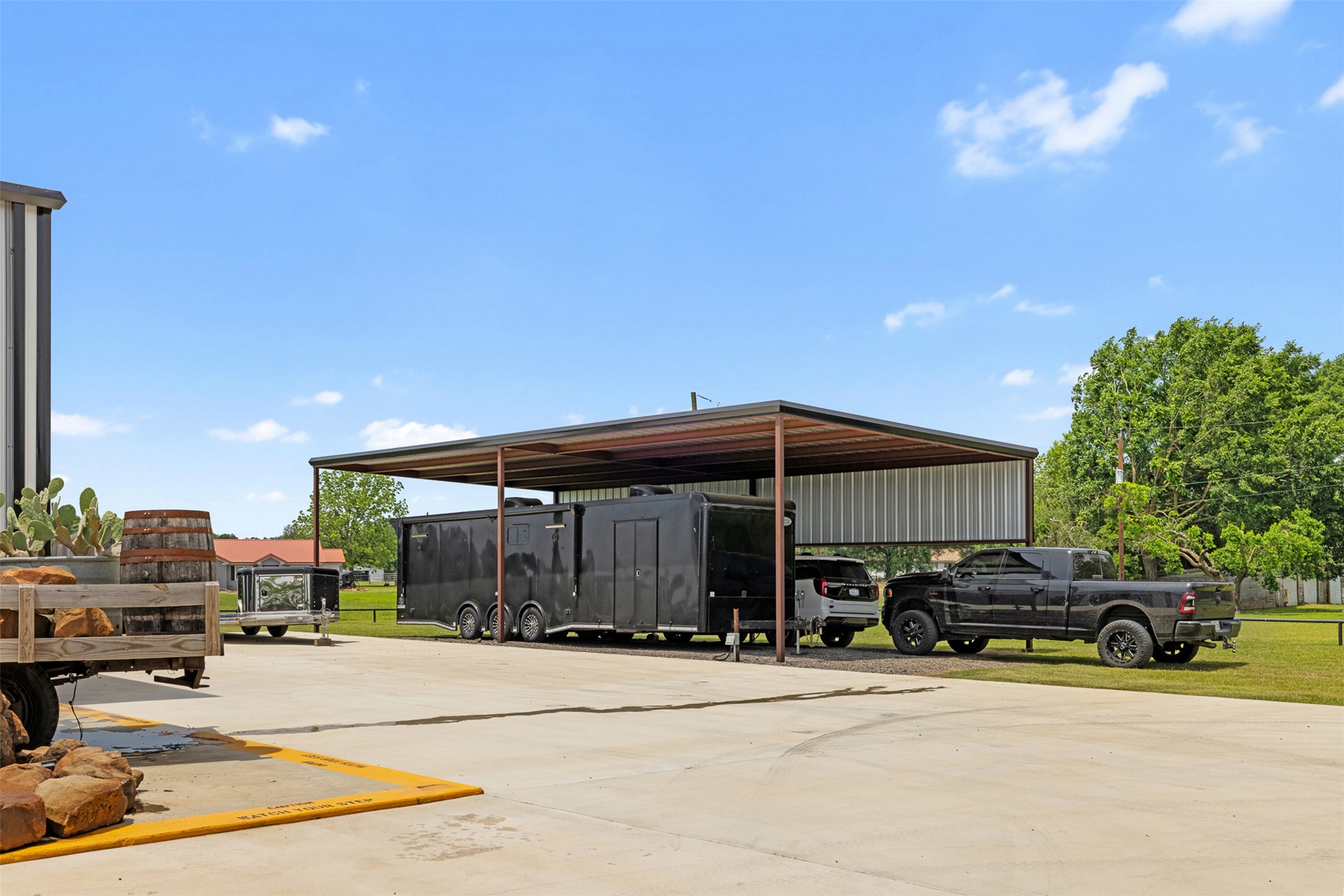 main property photo 21