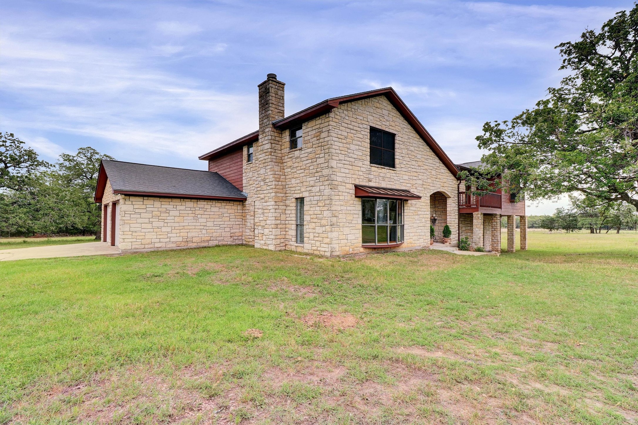 main property photo 10