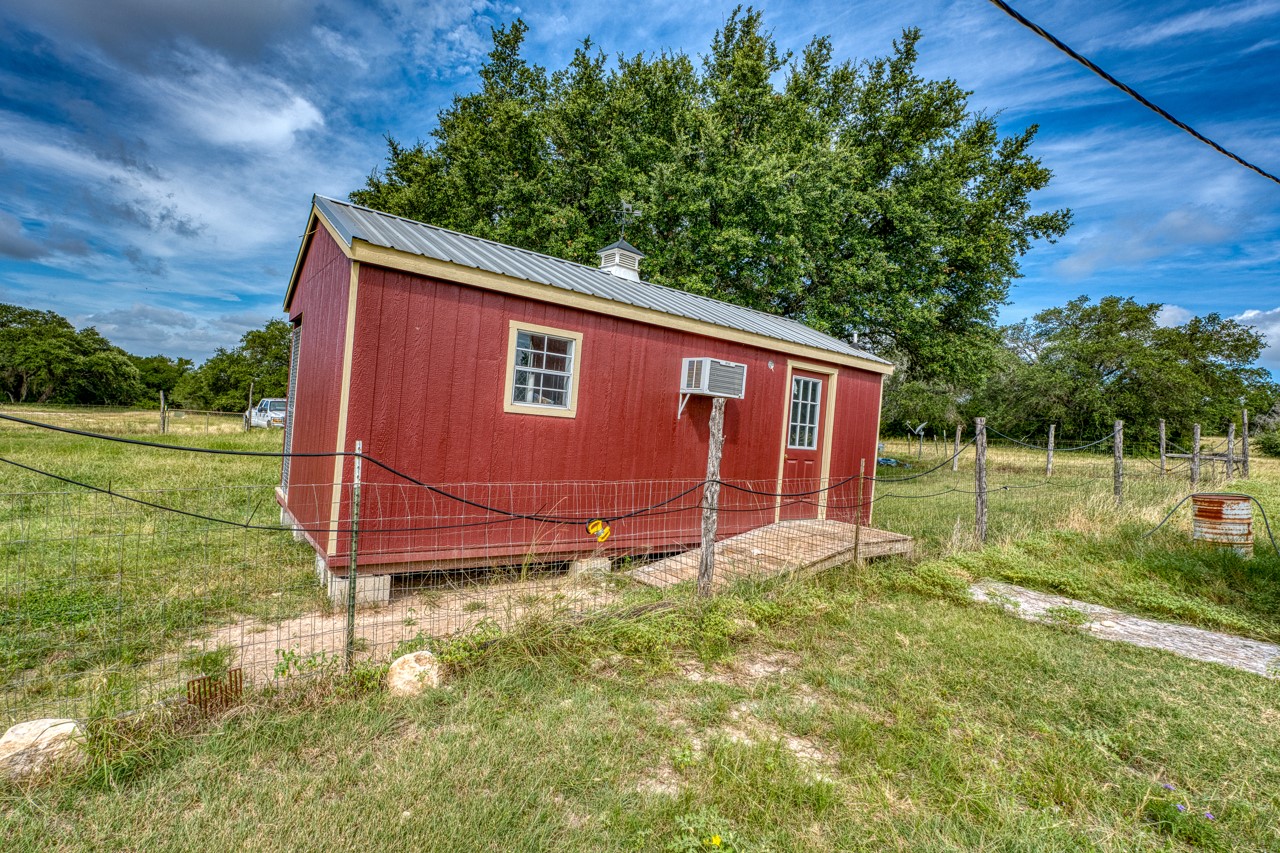 main property photo 17