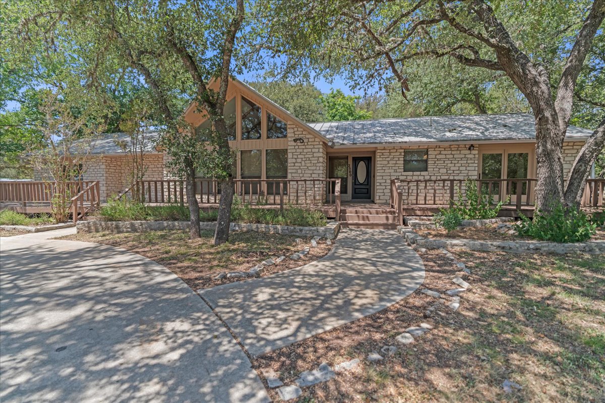 main property photo 26