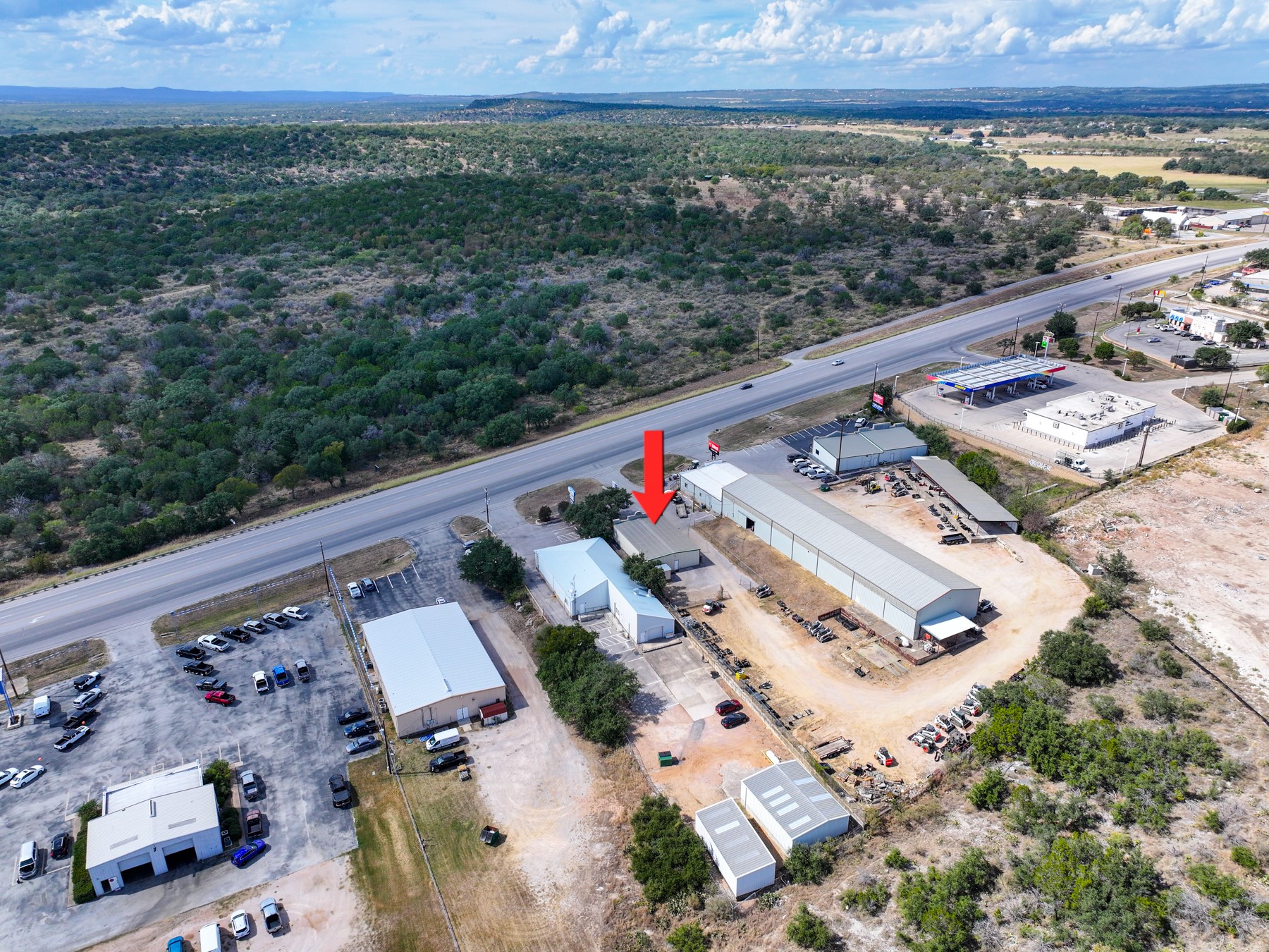 main property photo 28