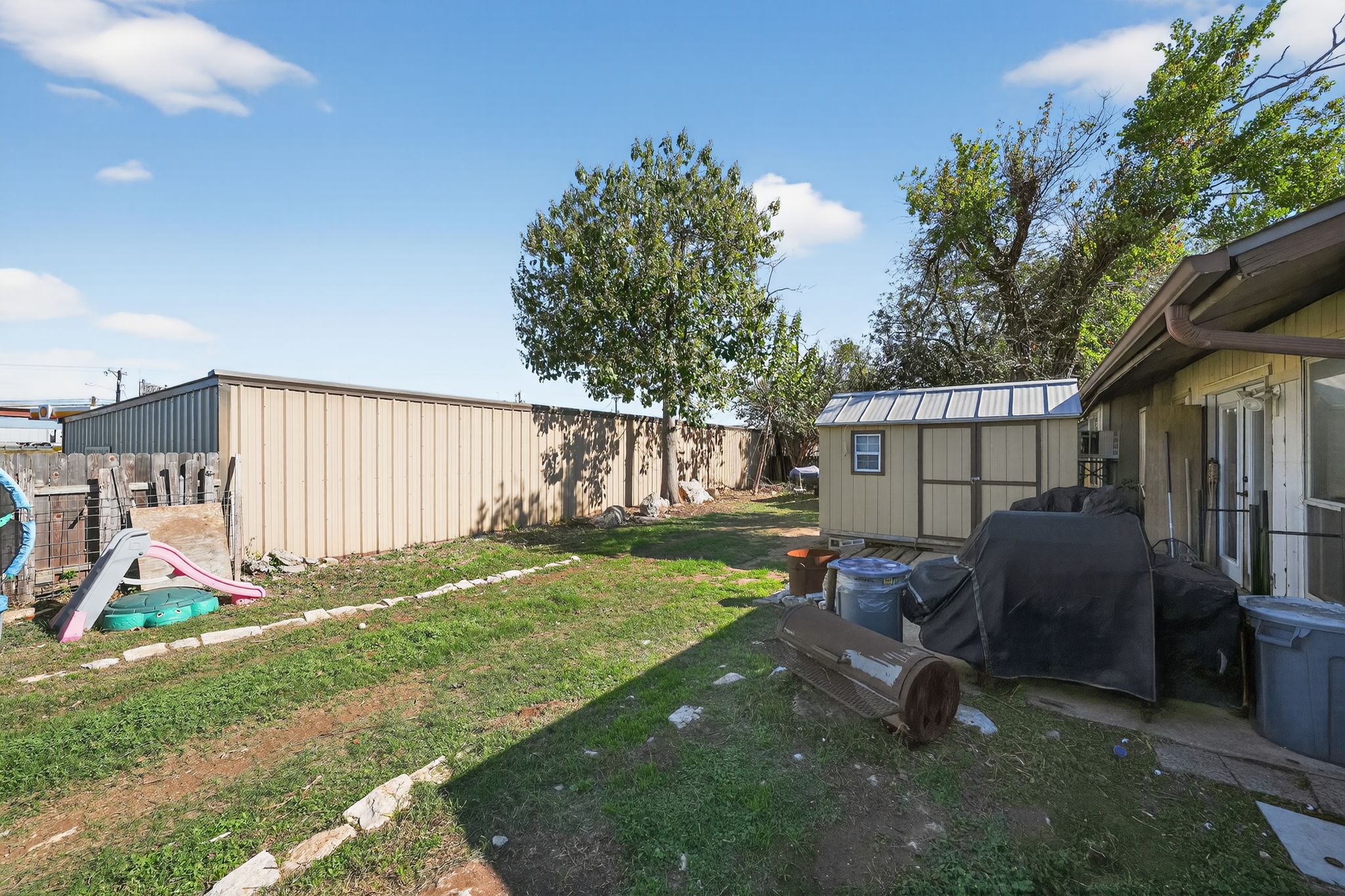 main property photo 22