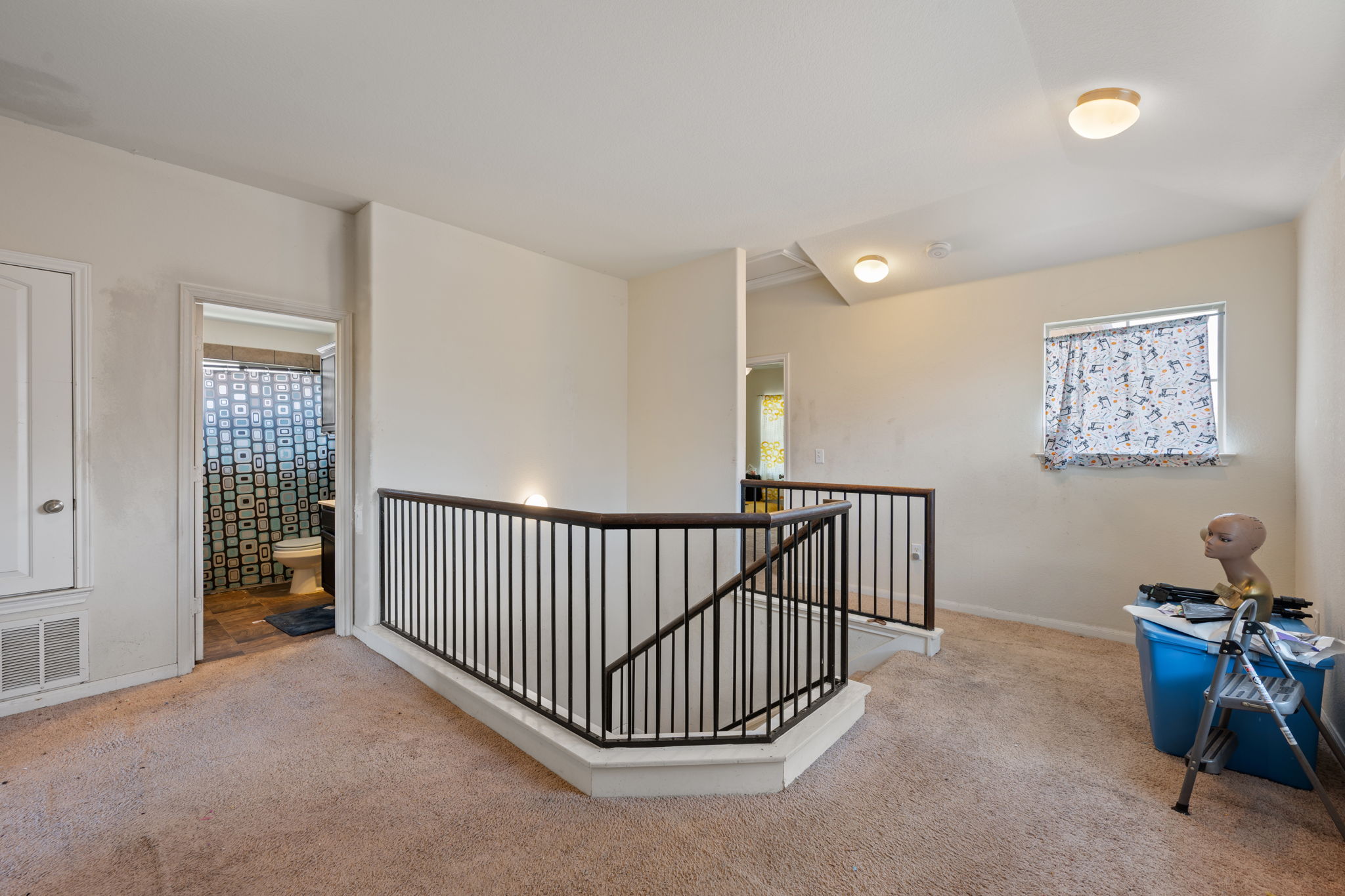 main property photo 11