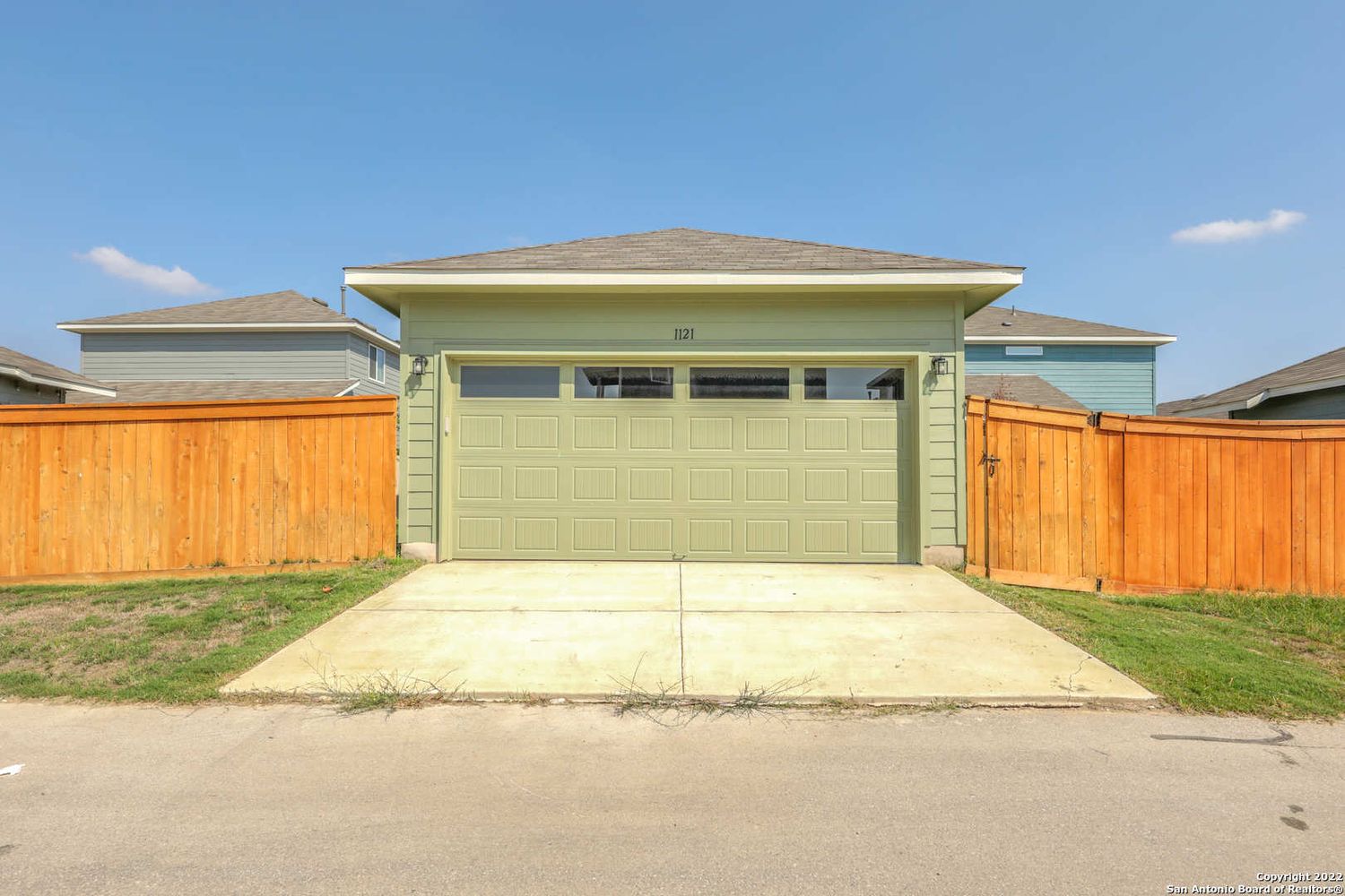 main property photo 11