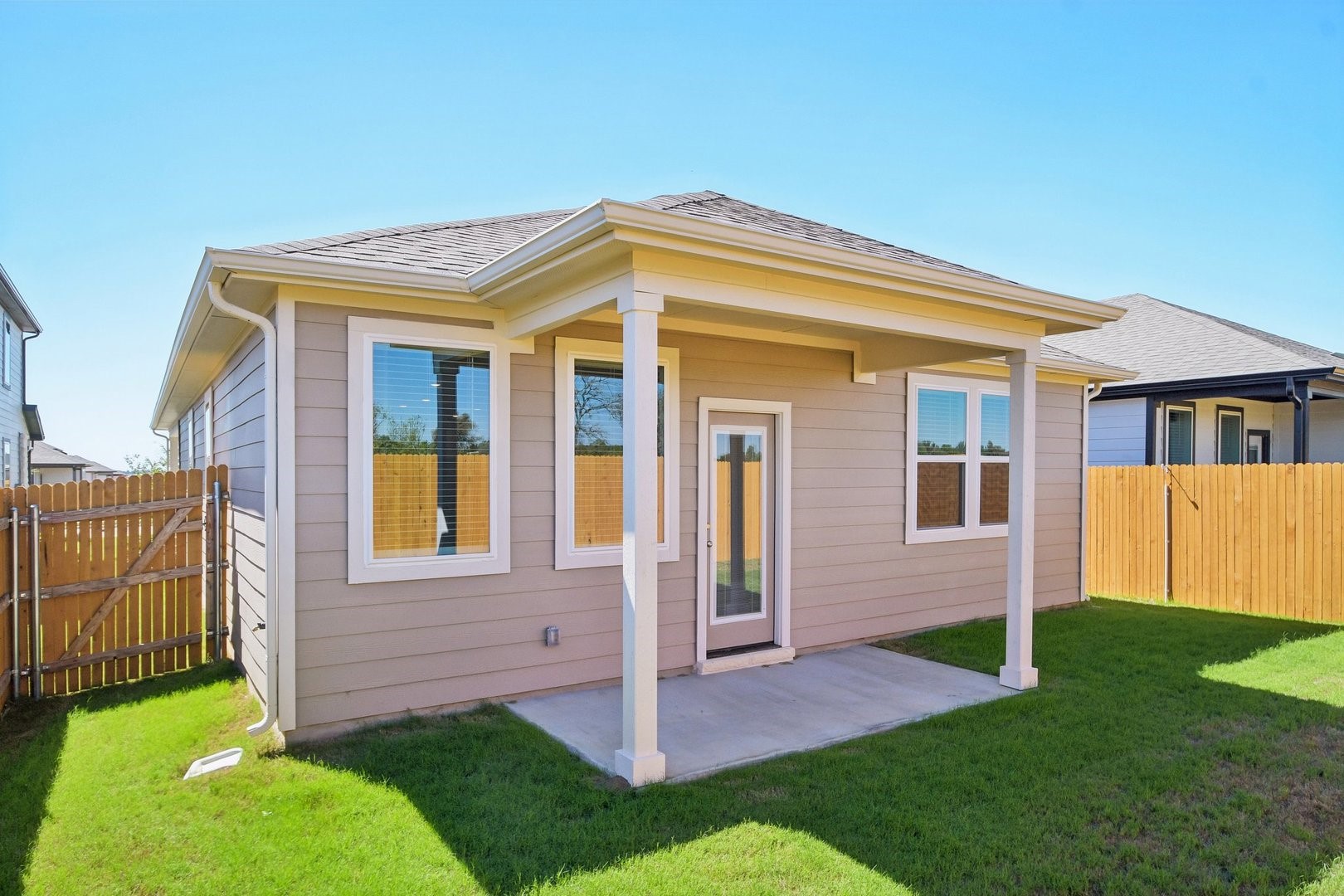 main property photo 24