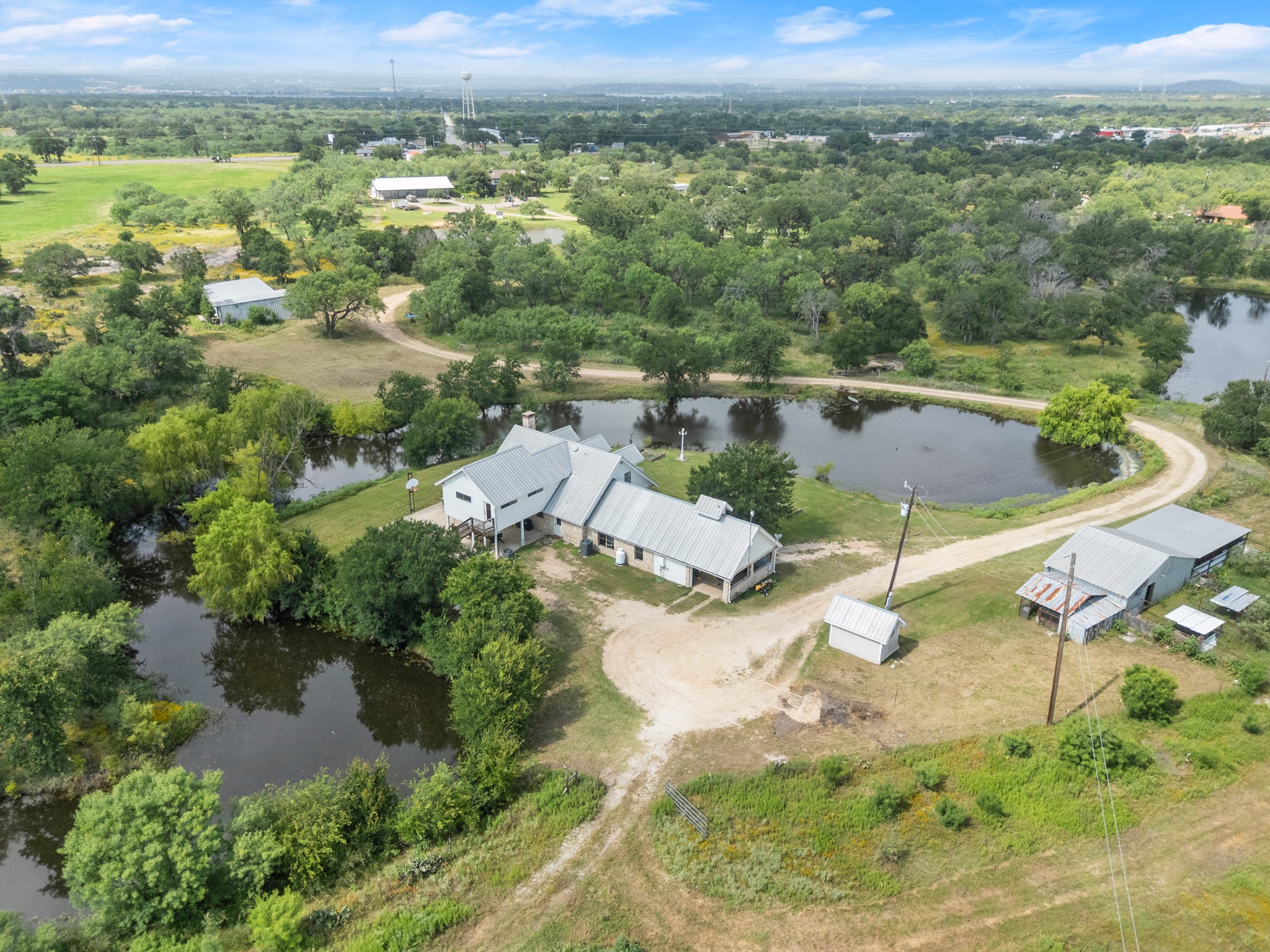 main property photo 13
