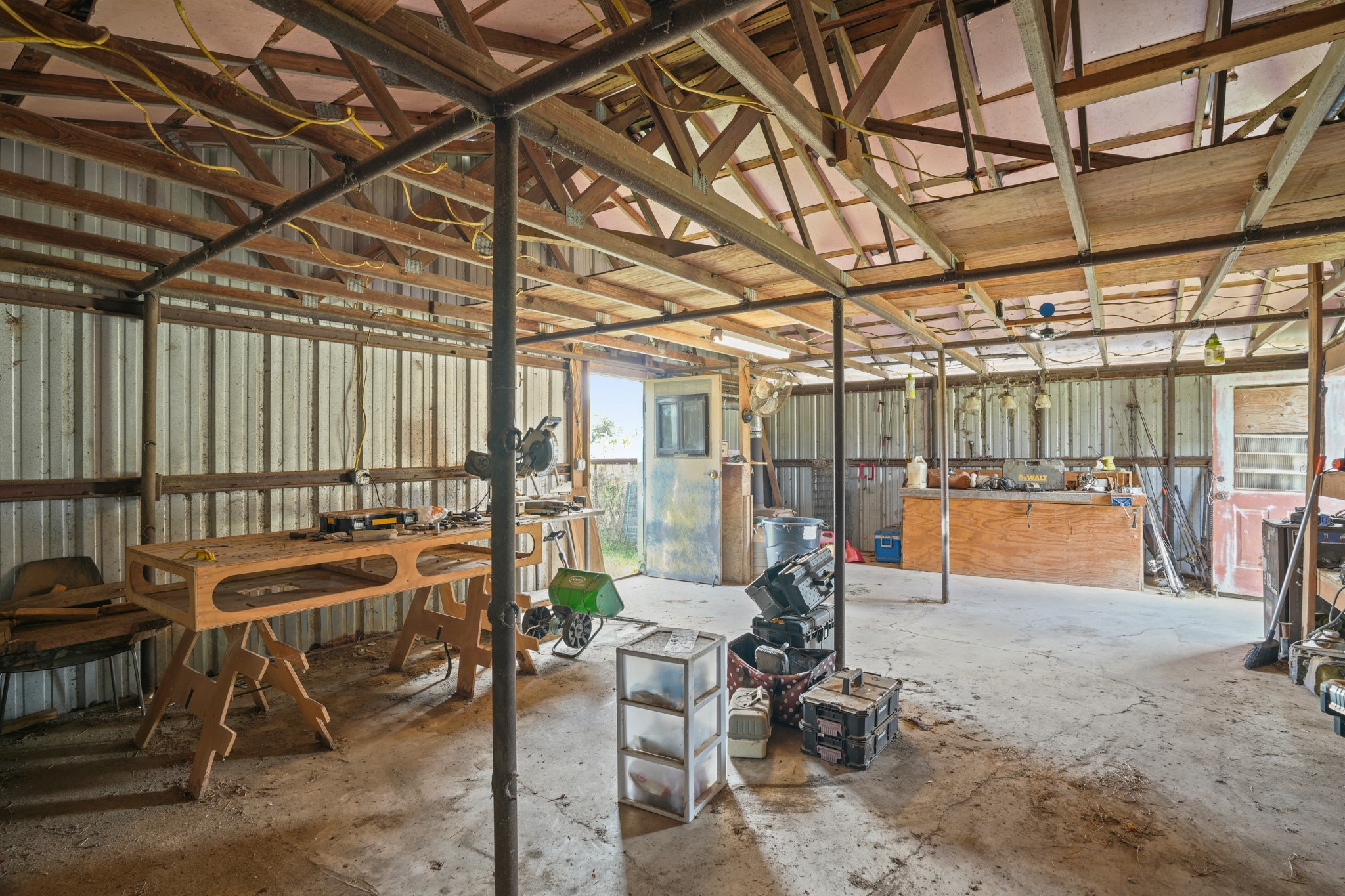 main property photo 34