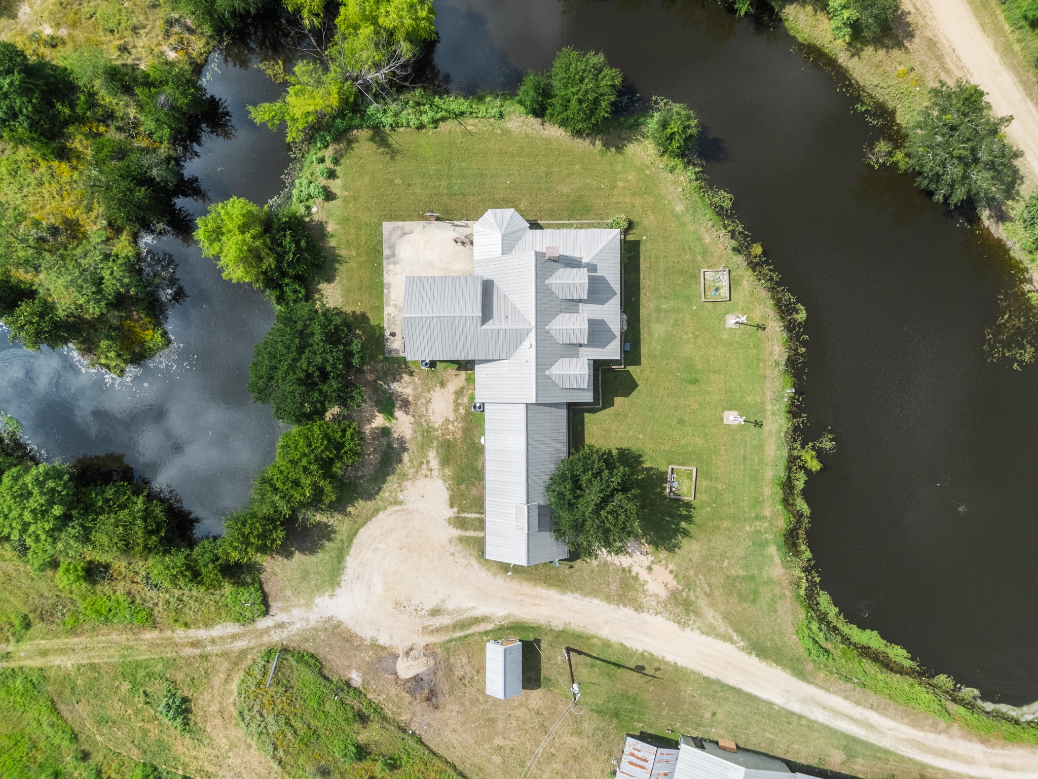 main property photo 36