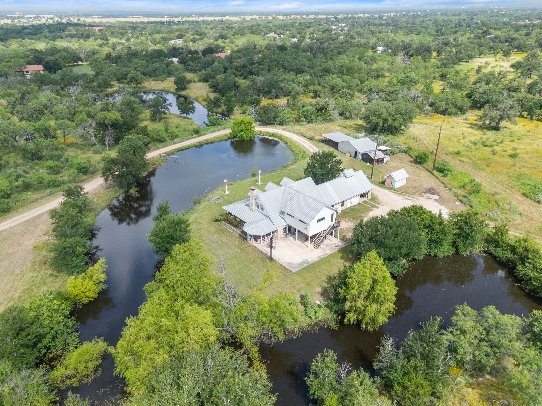 main property photo 9