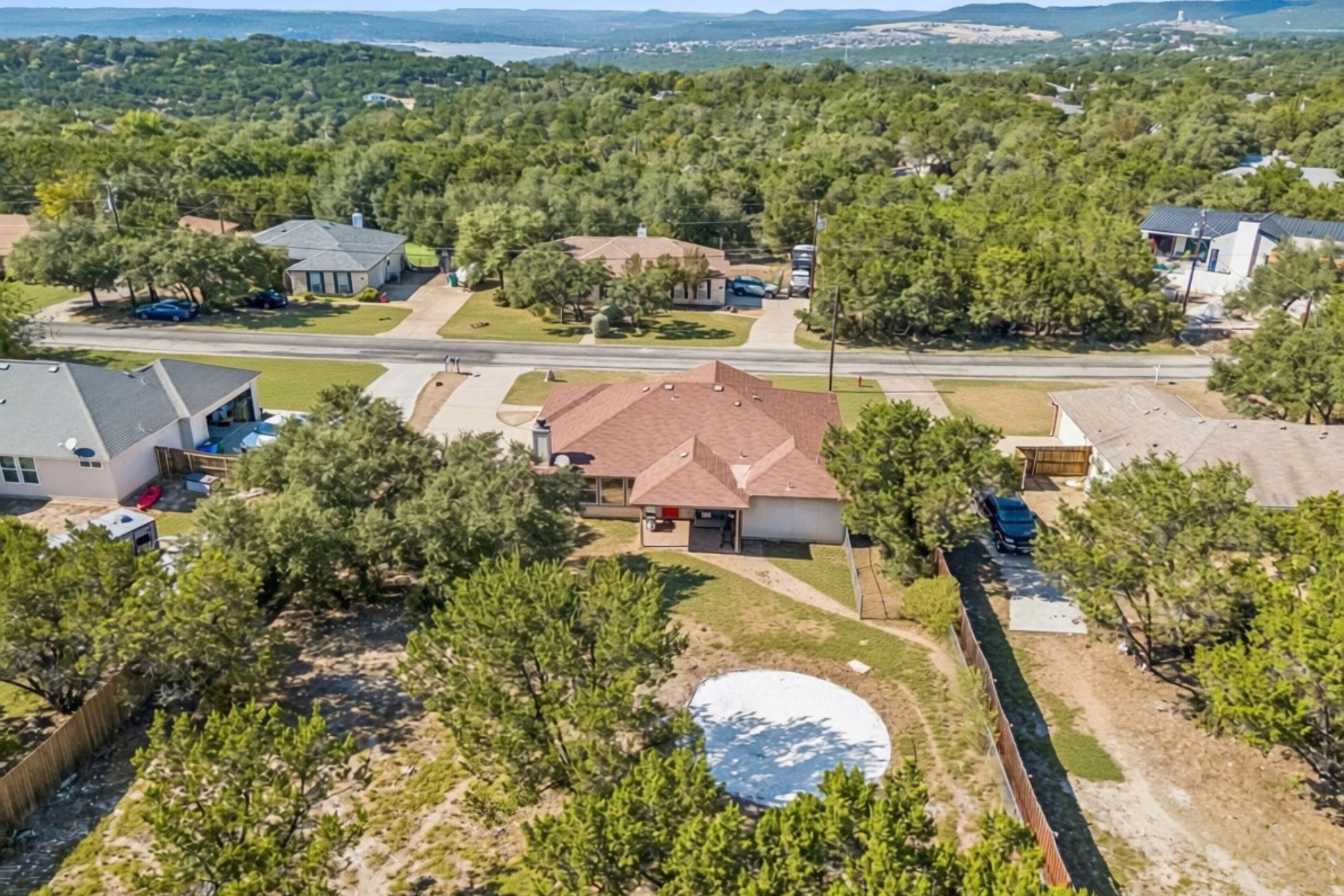 main property photo 23