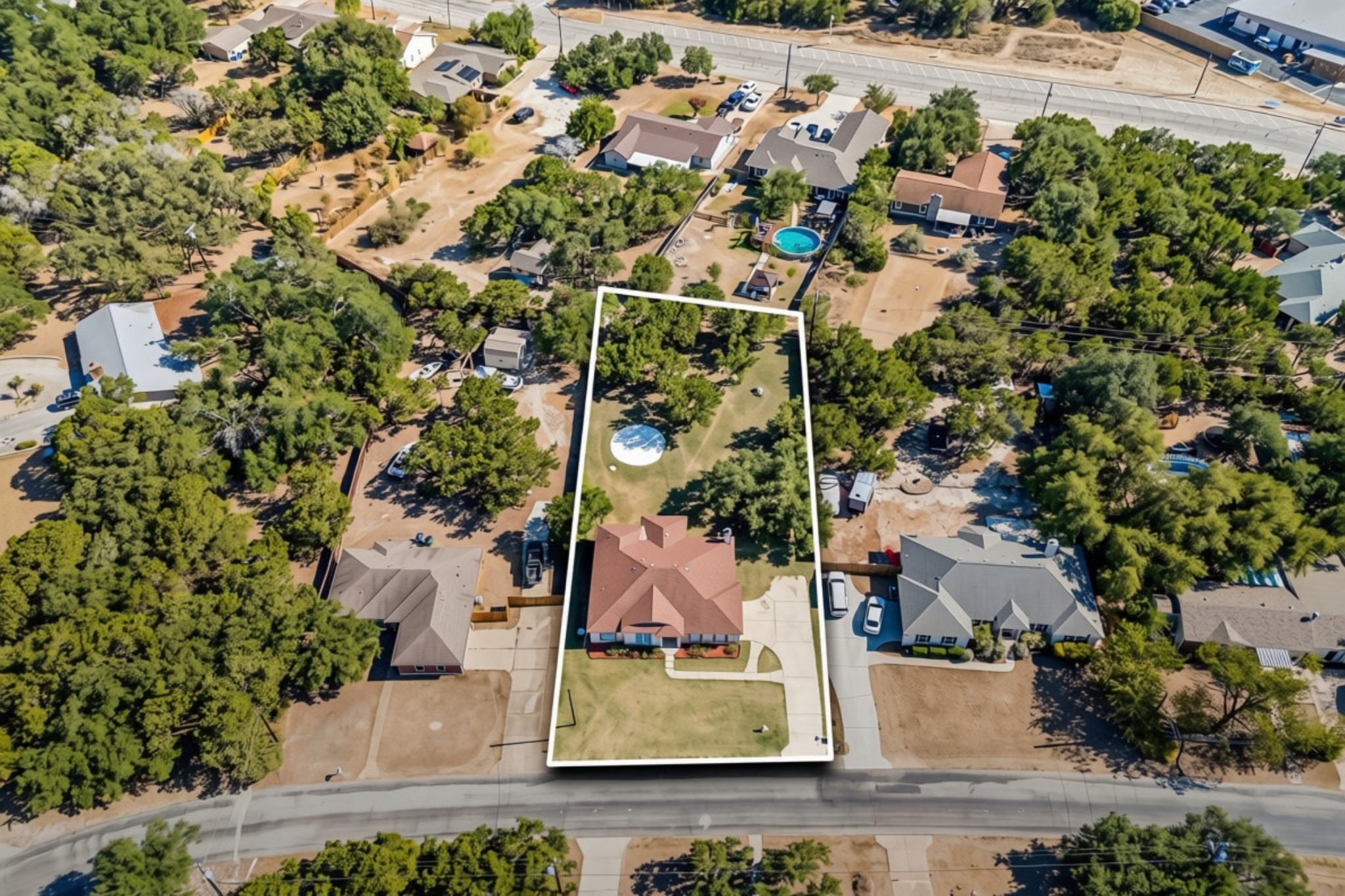 main property photo 28