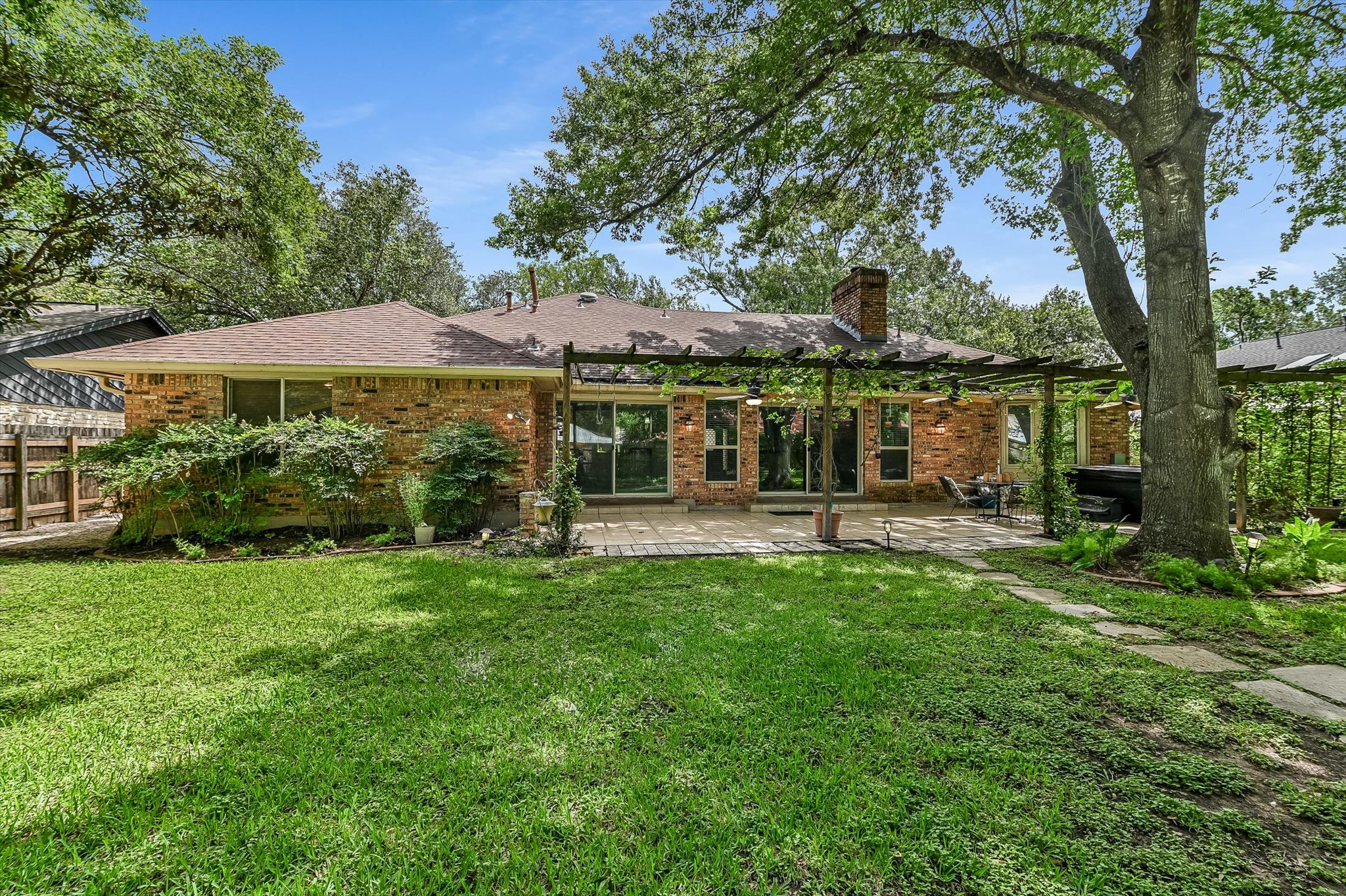 main property photo 22