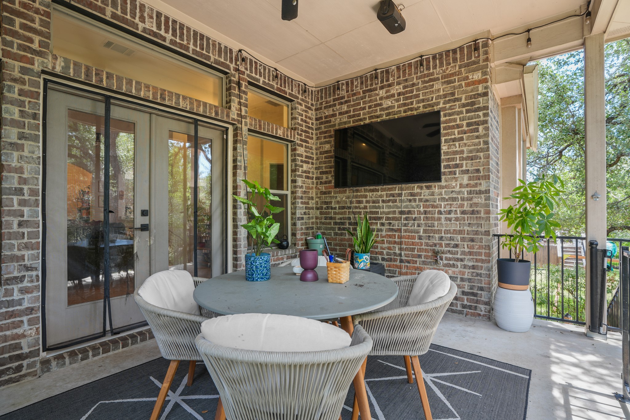 main property photo 21