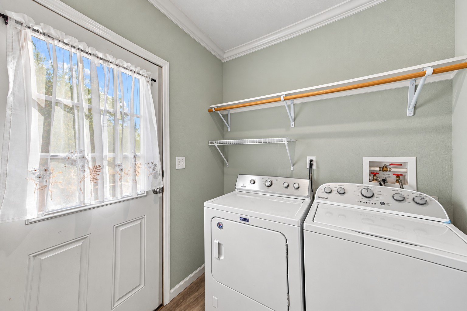 main property photo 16