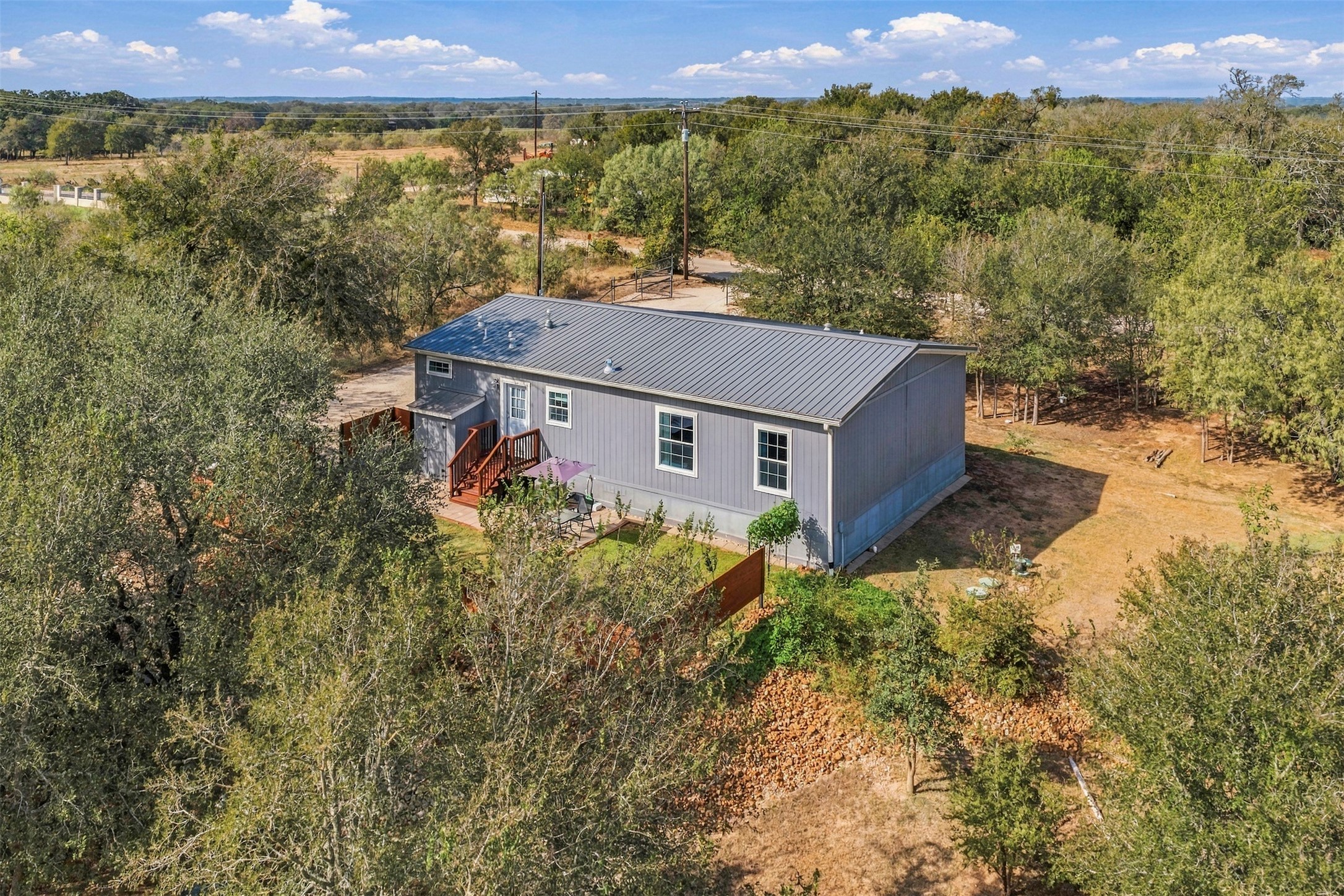 main property photo 30