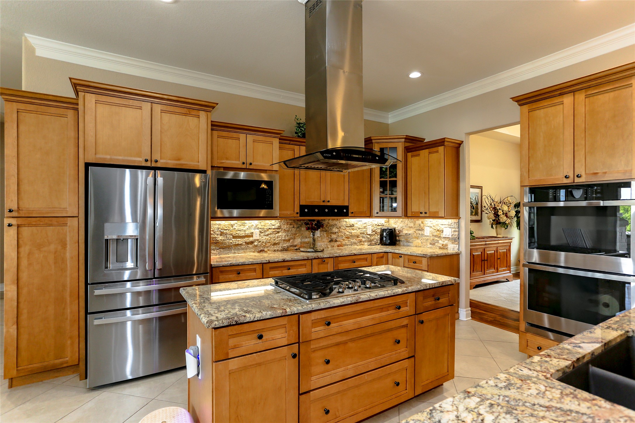 main property photo 18