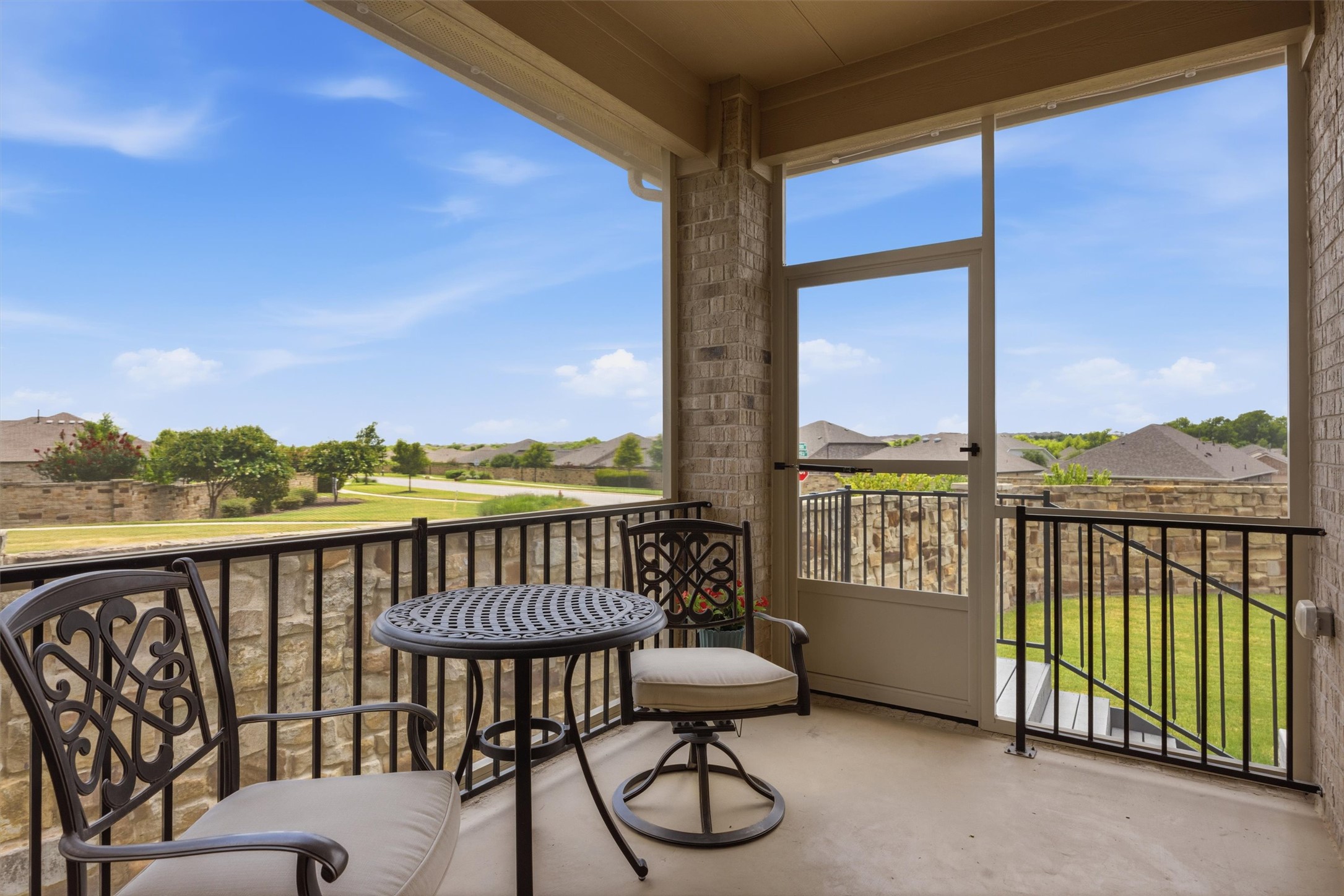main property photo 15