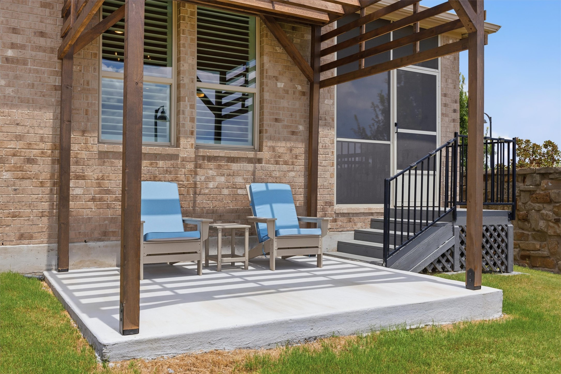 main property photo 16