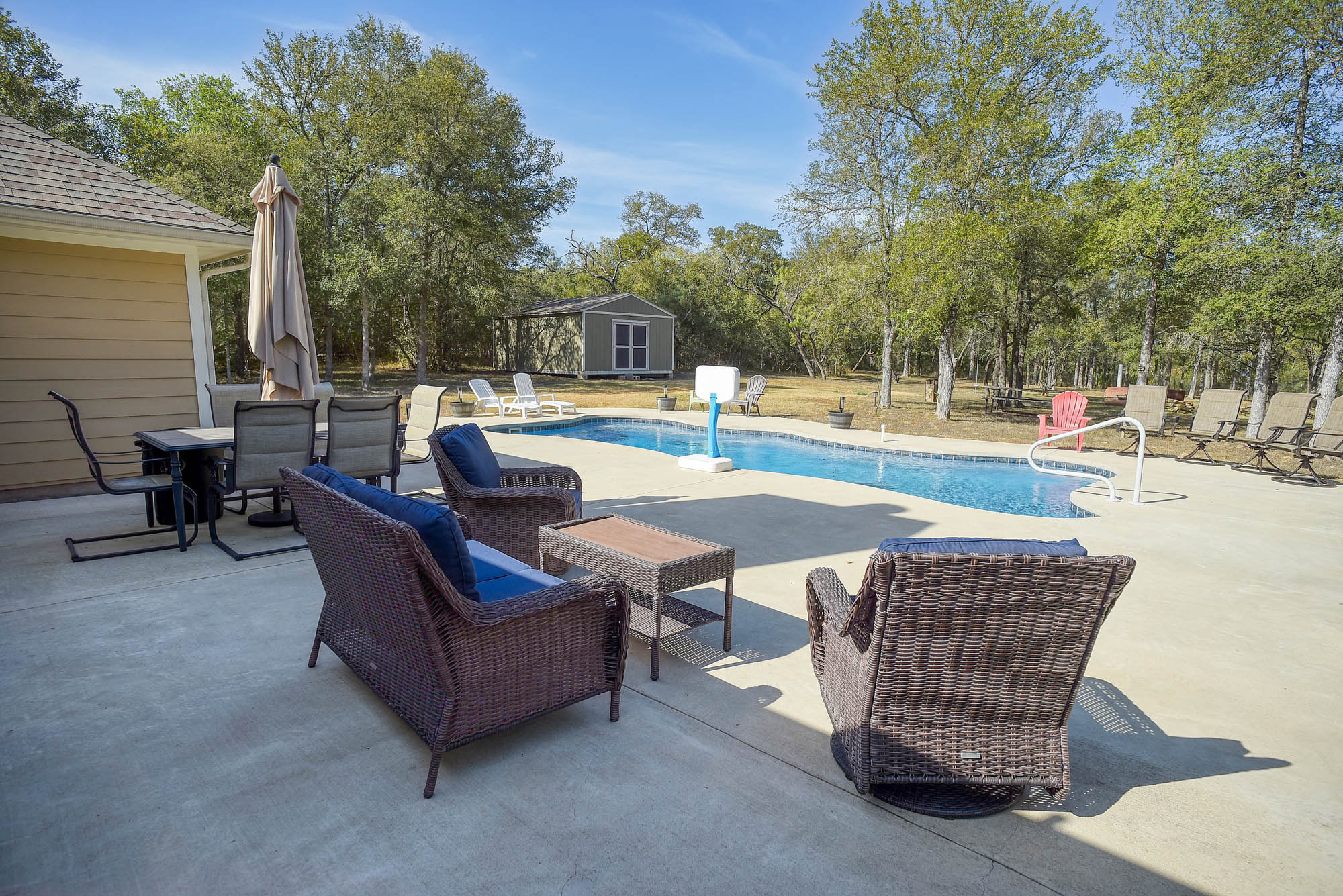 main property photo 22