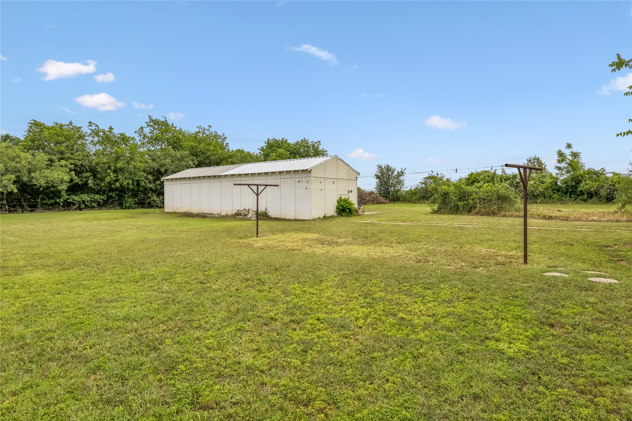 main property photo 35