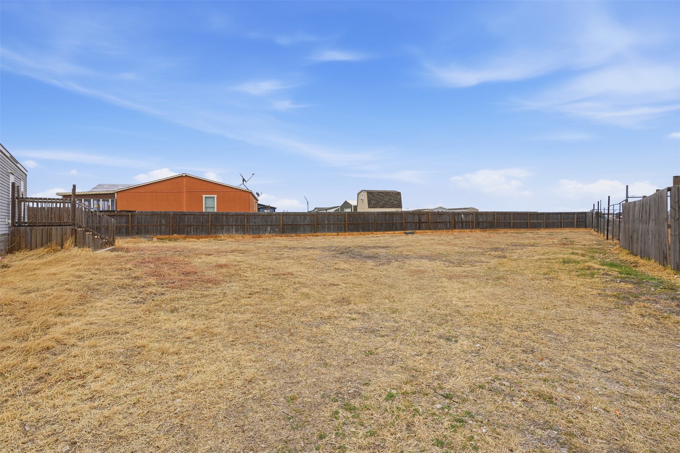 main property photo 15