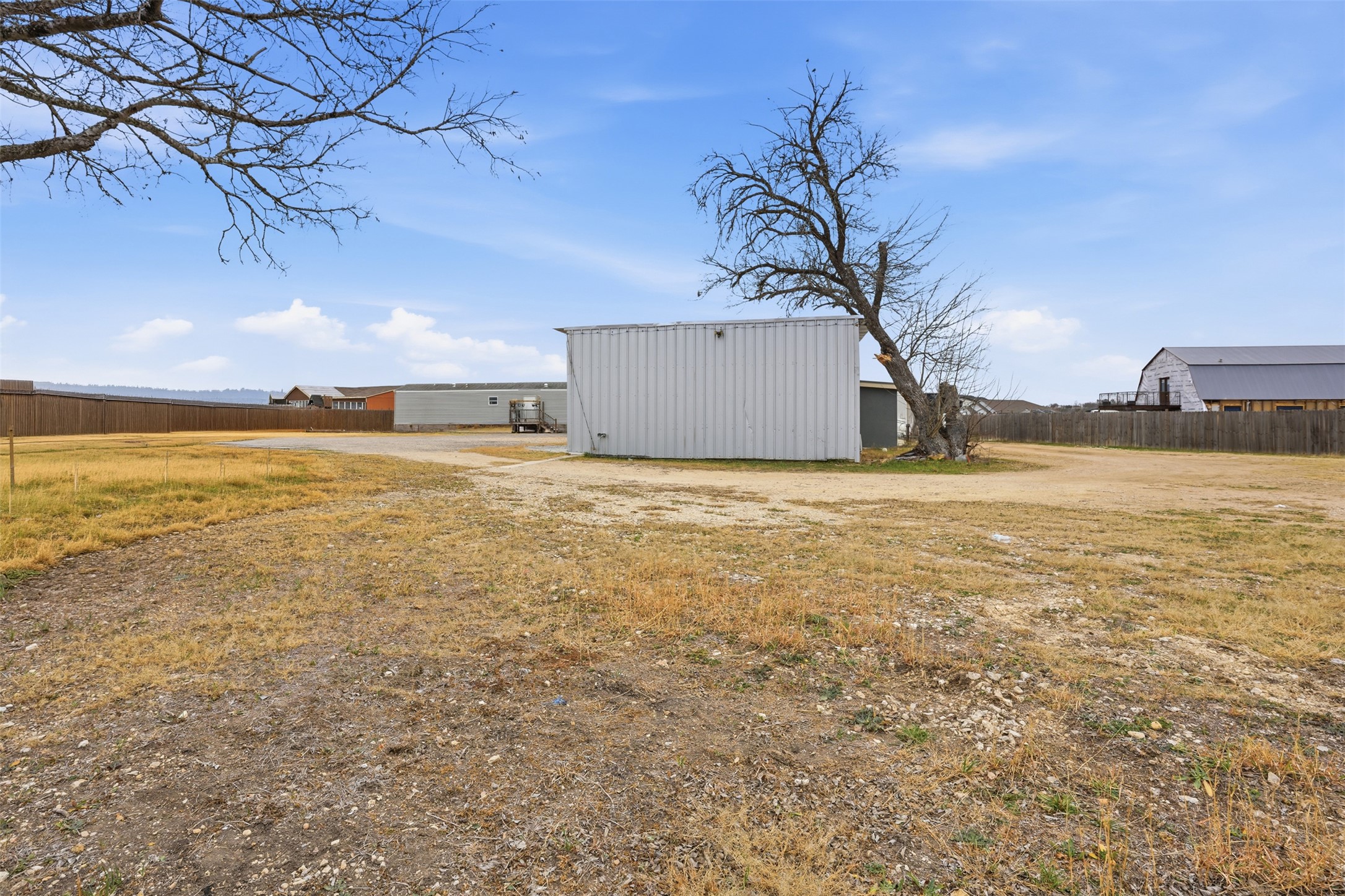 main property photo 19