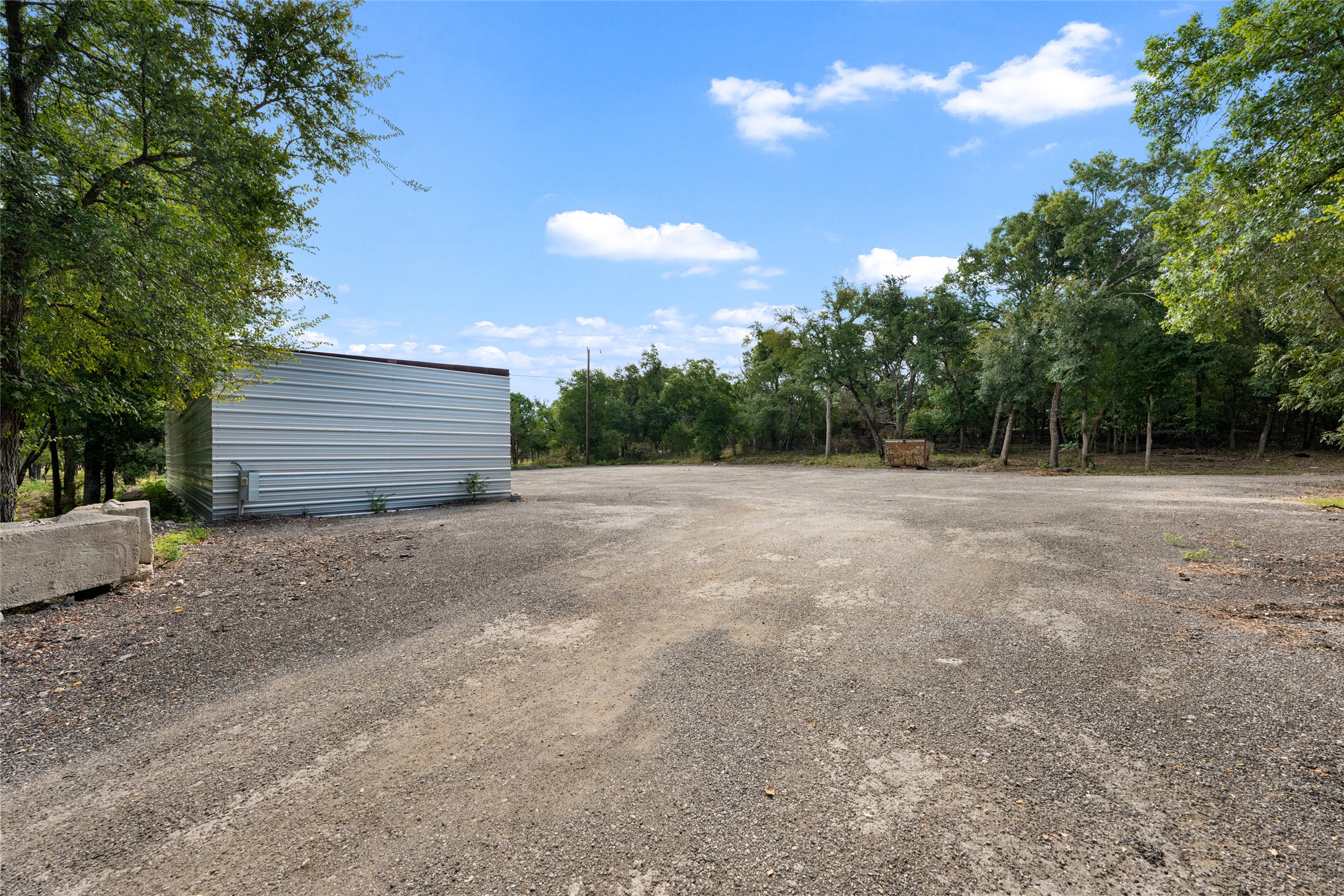 main property photo 38
