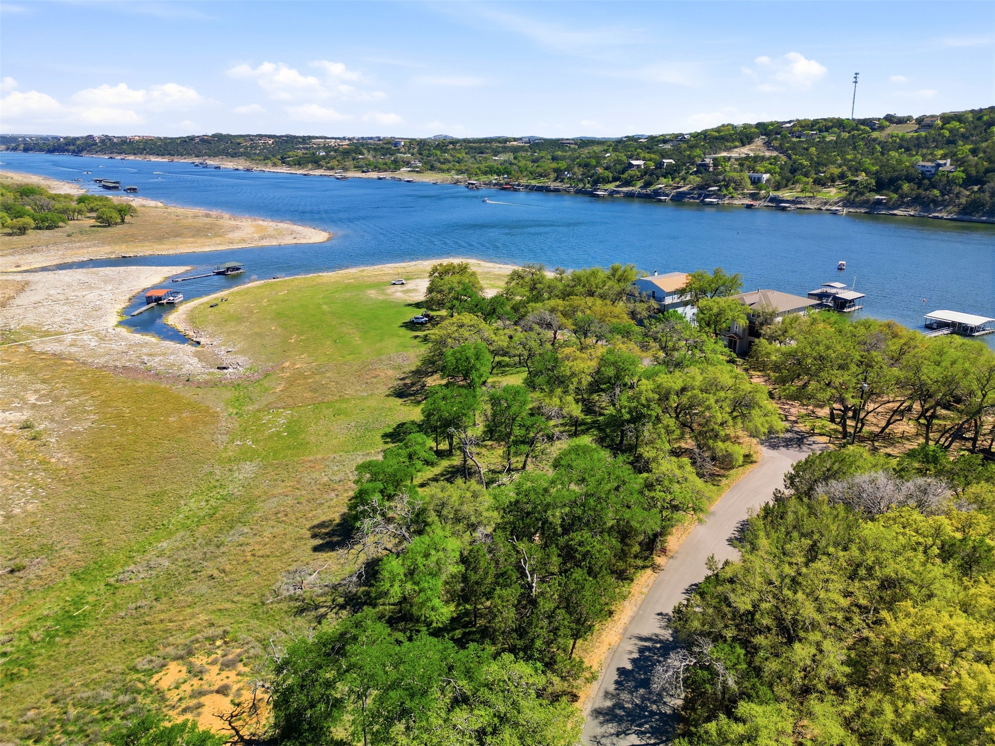 main property photo 11