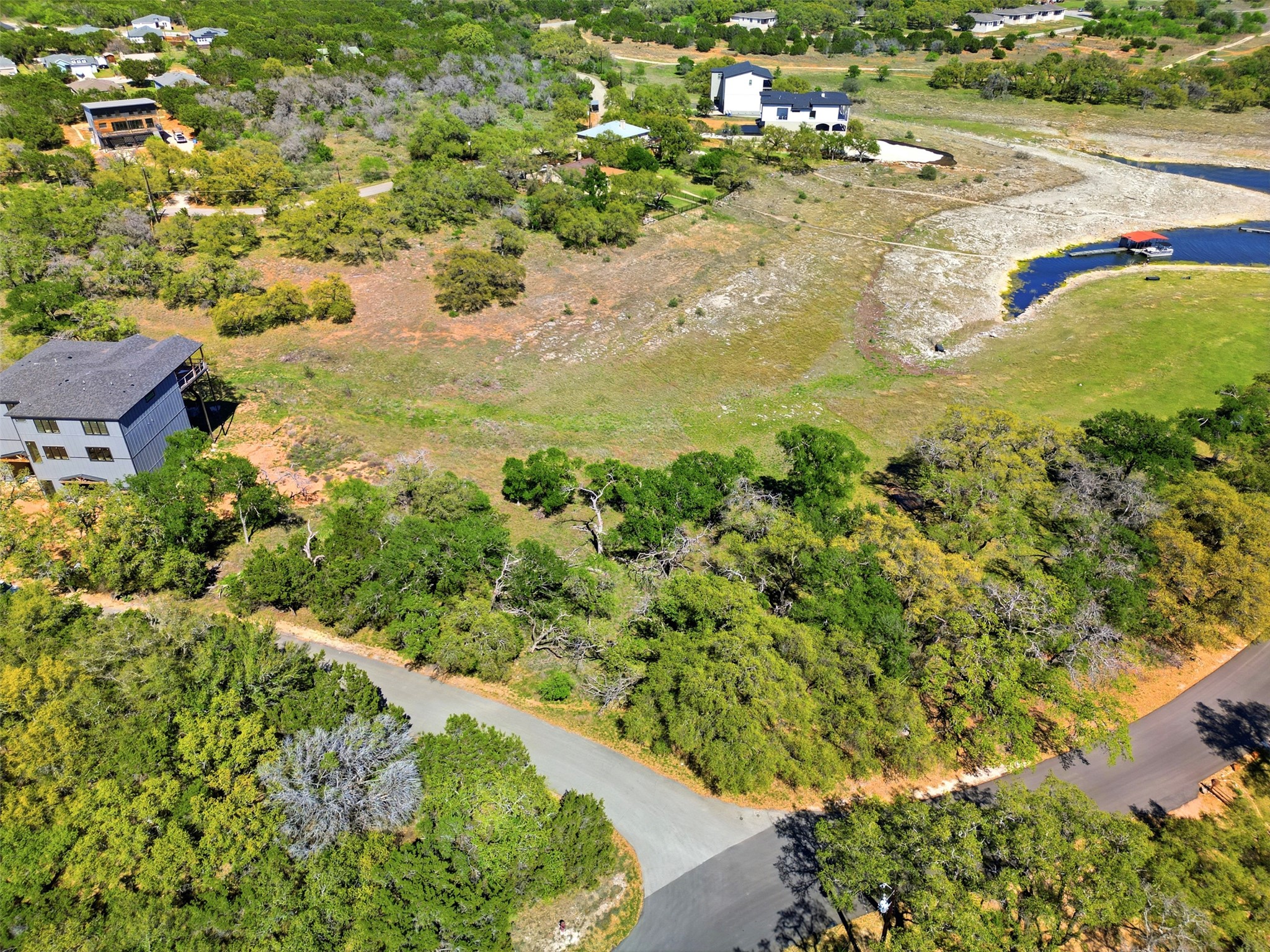 main property photo 14