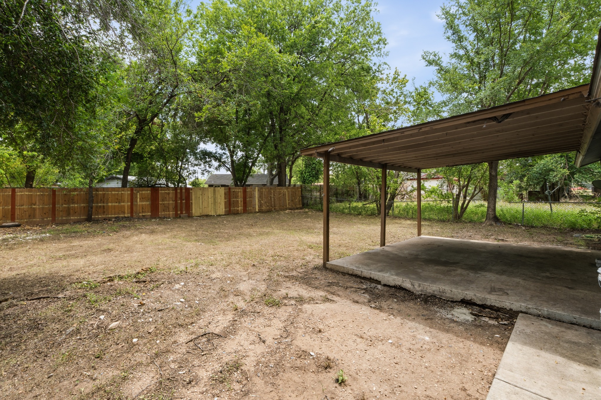 main property photo 19