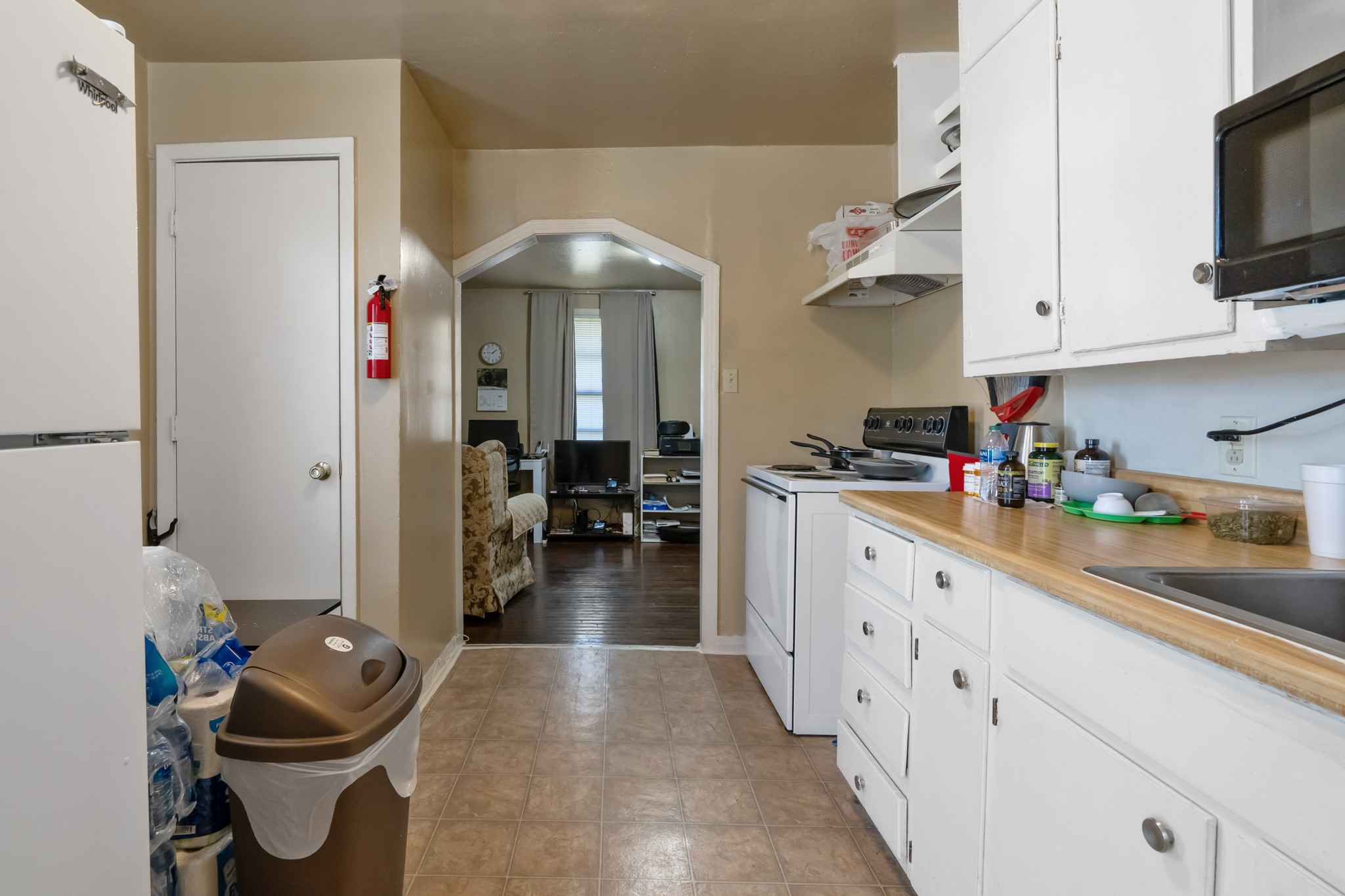 main property photo 18