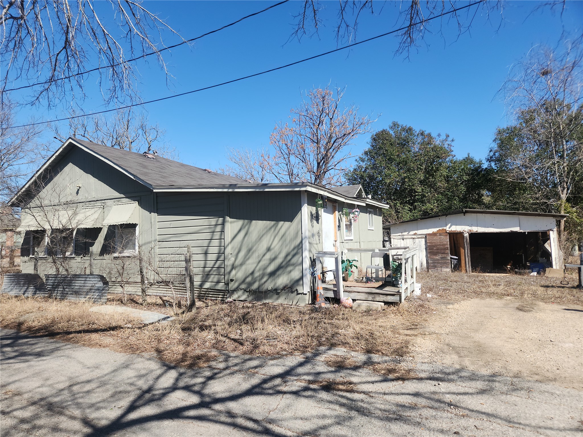 main property photo 21