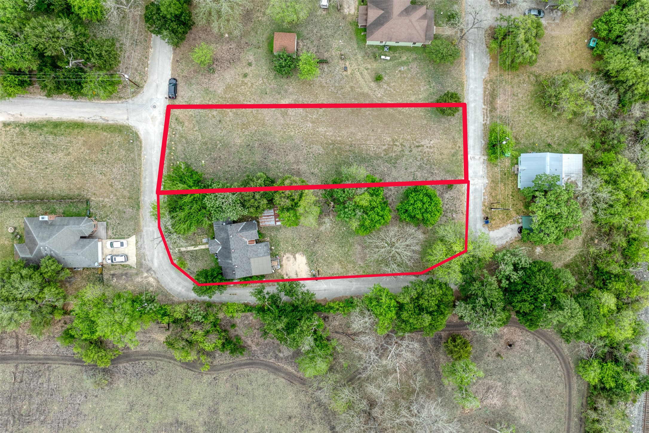 main property photo 9