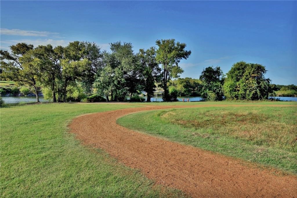 main property photo 9