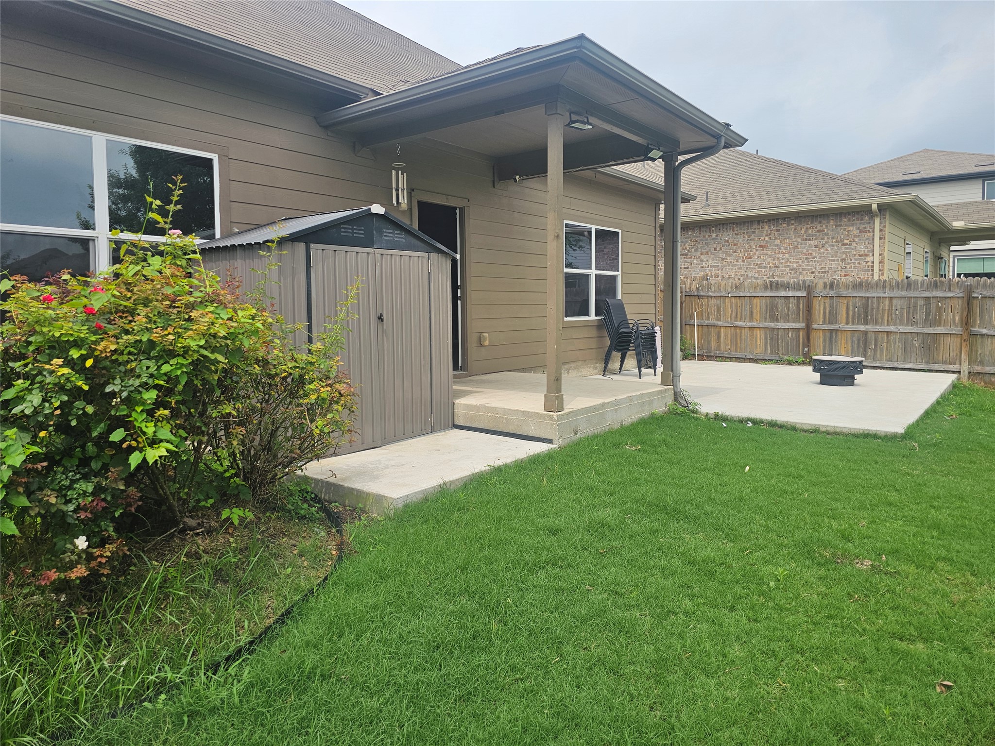 main property photo 29
