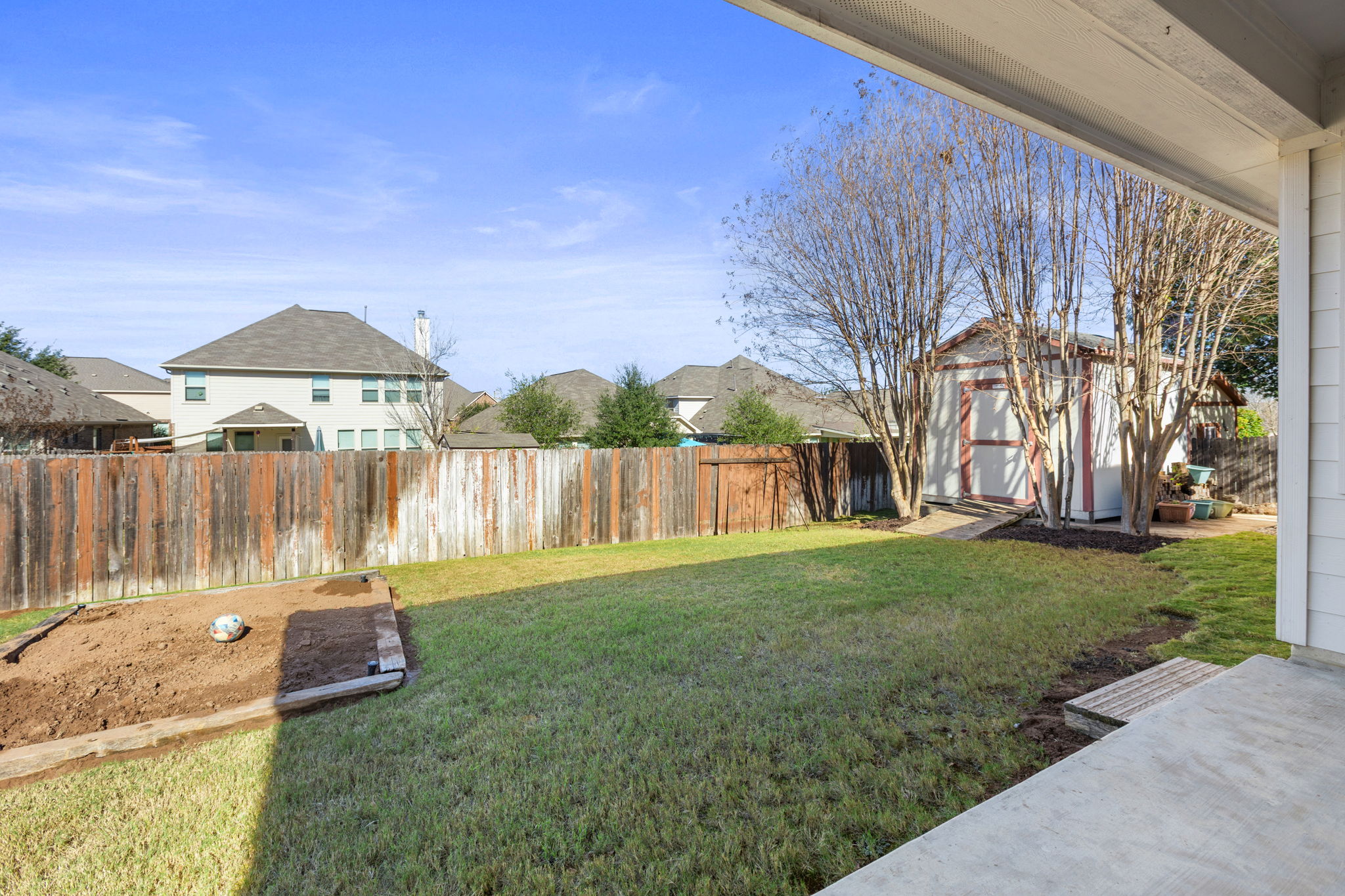 main property photo 34