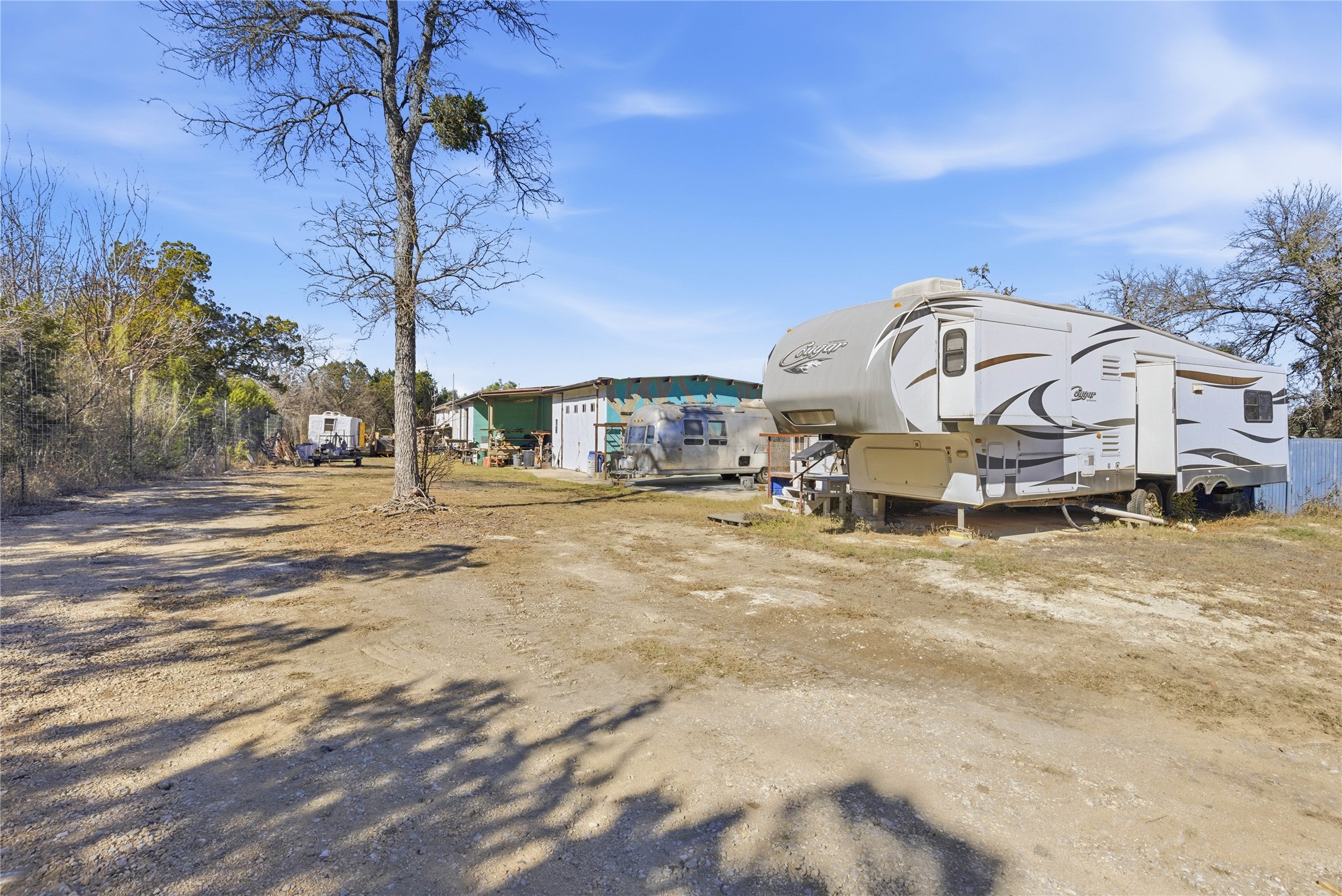 main property photo 14