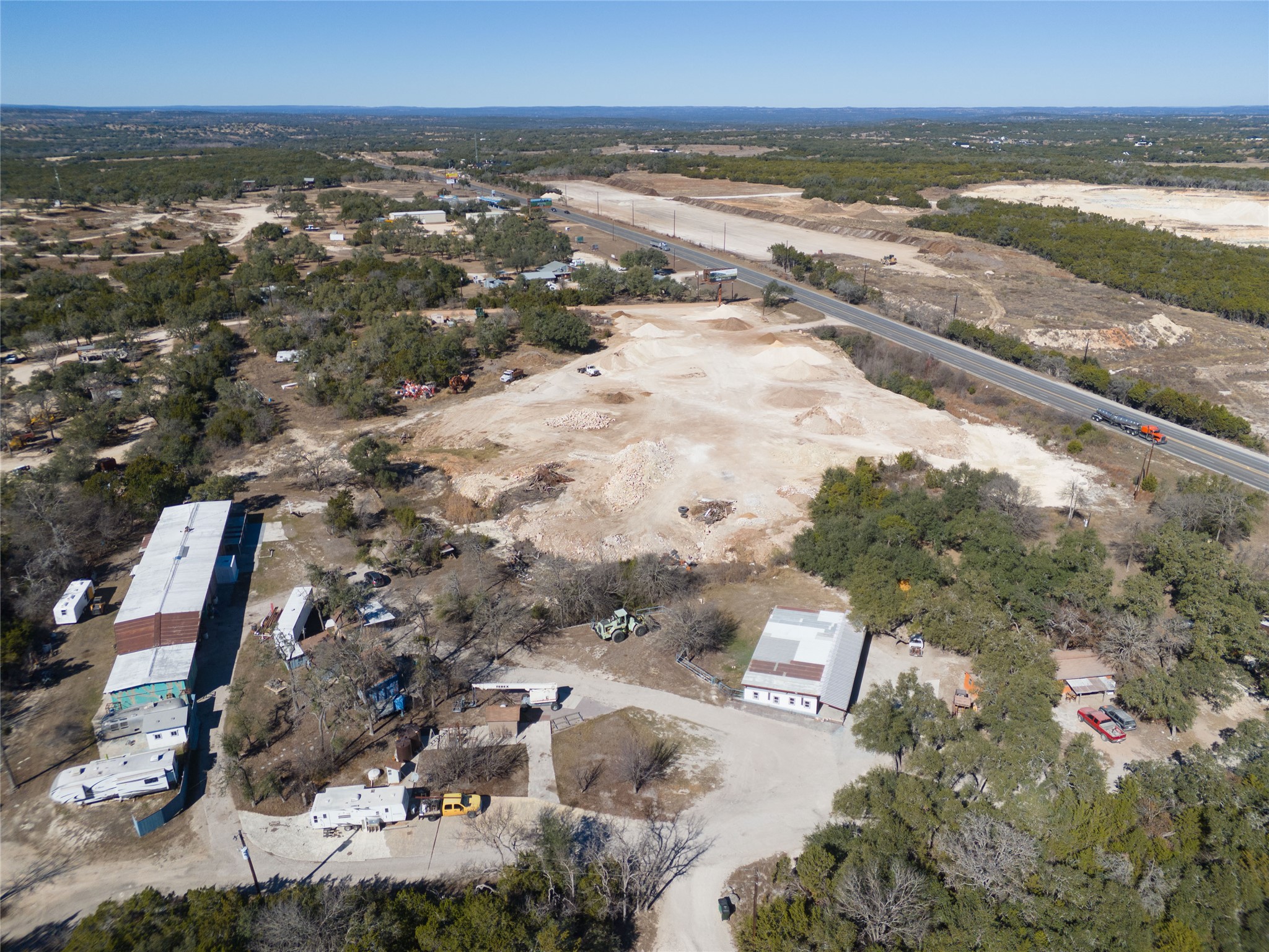 main property photo 37