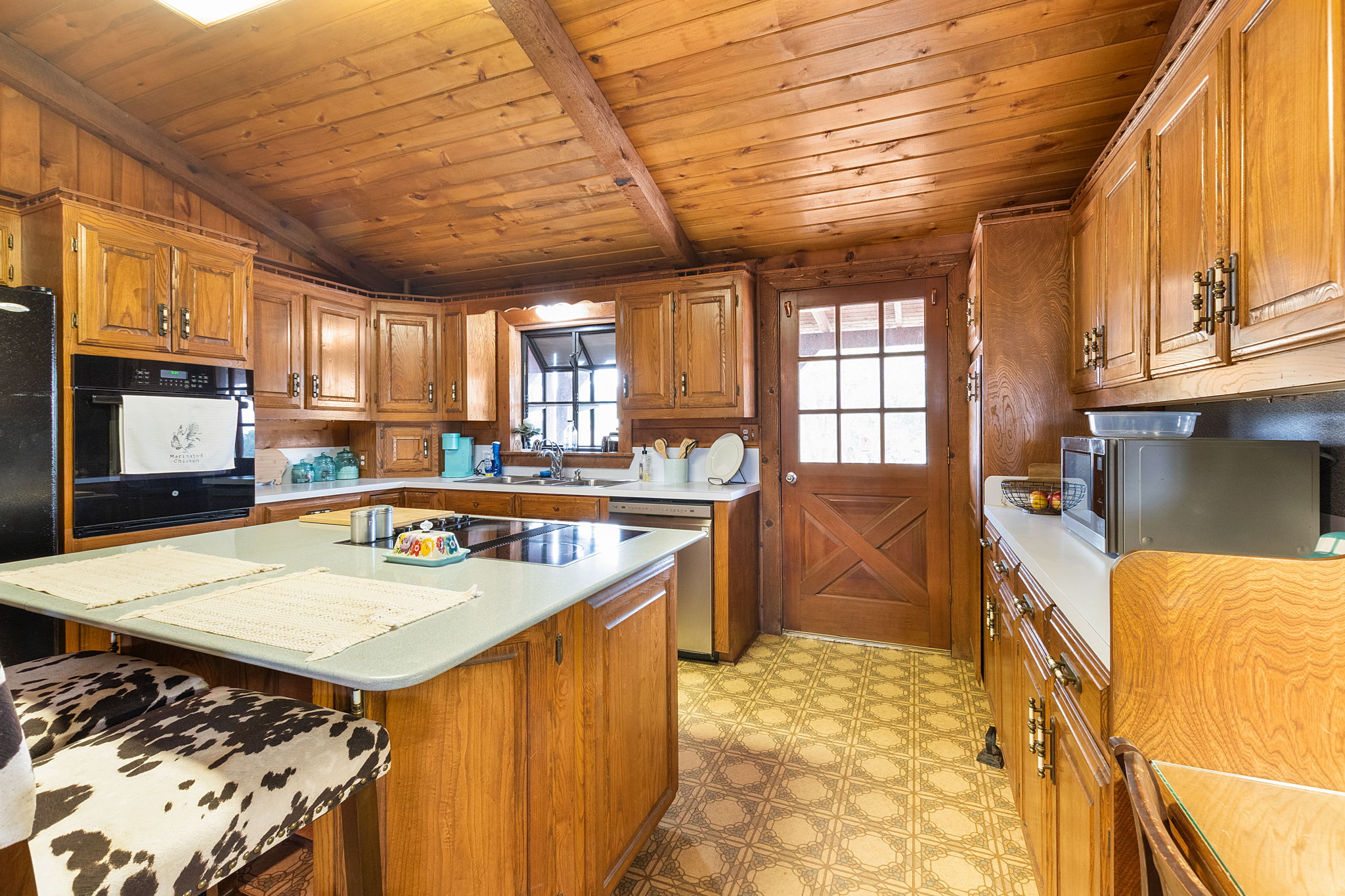 main property photo 11