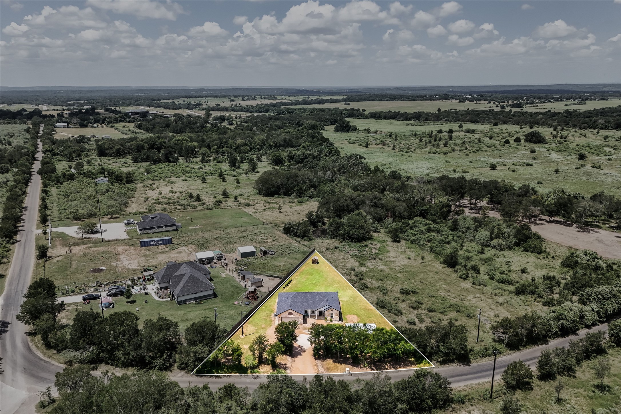 main property photo 29