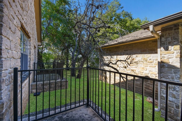 main property photo 24