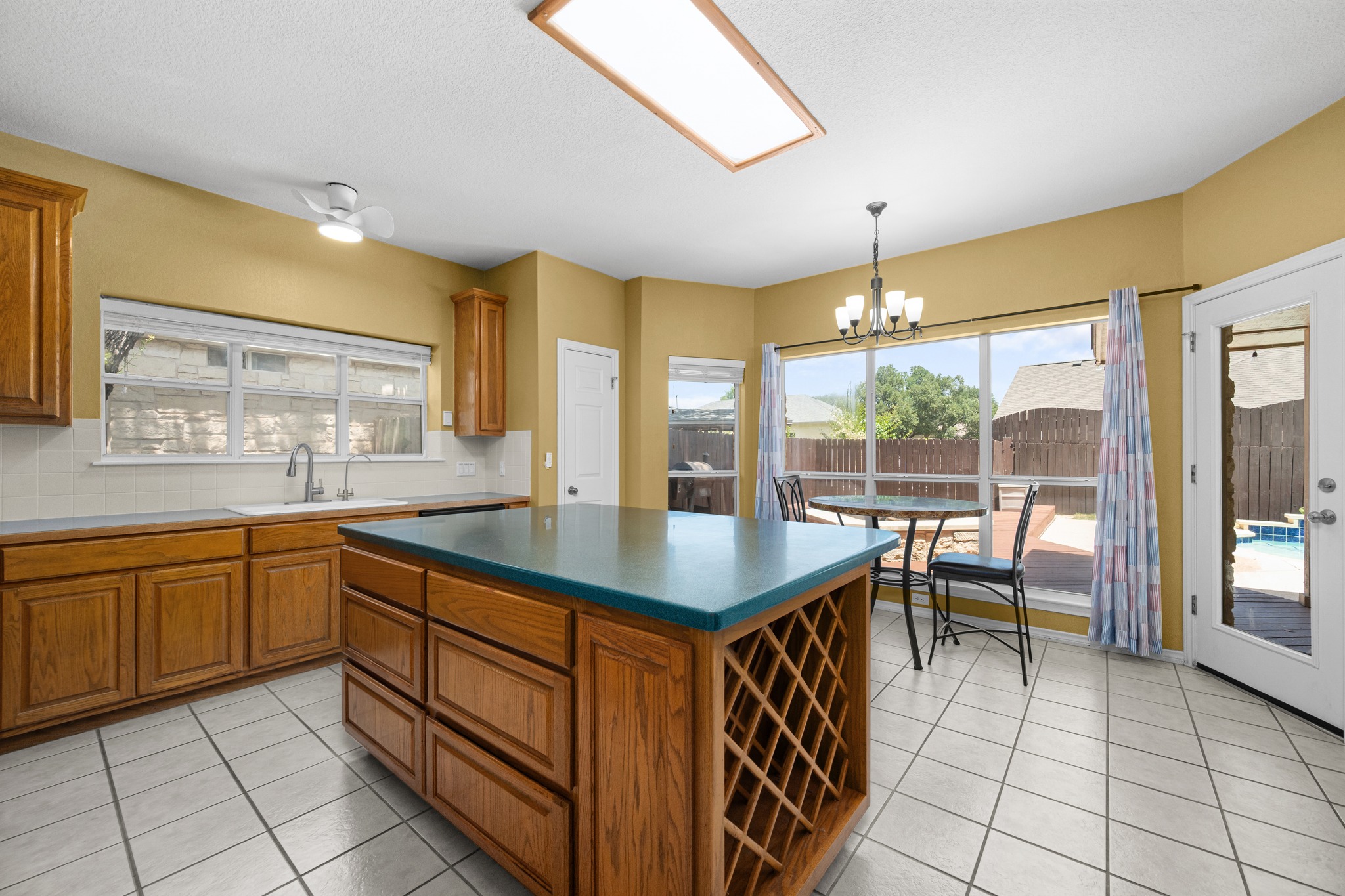 main property photo 17